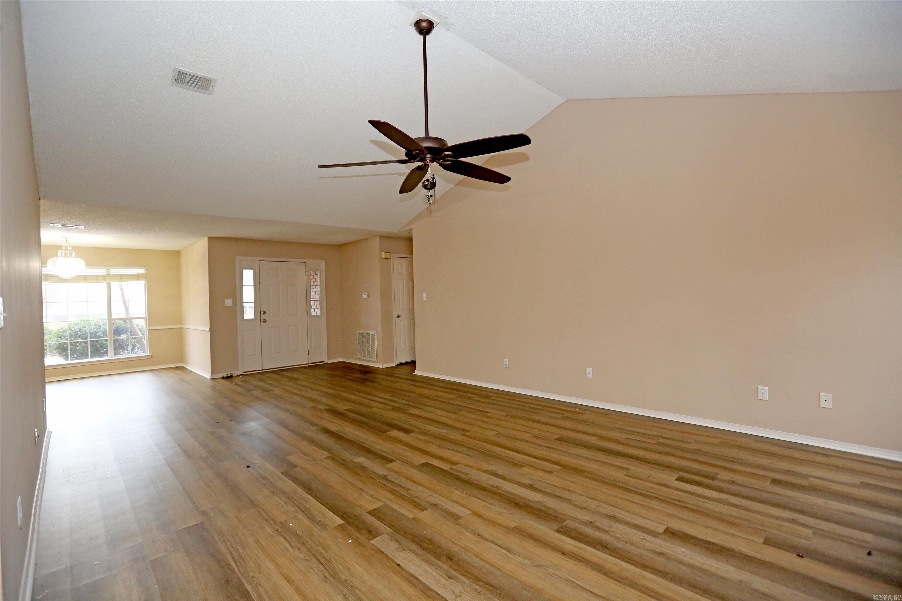 CHERRY CREEK - Residential