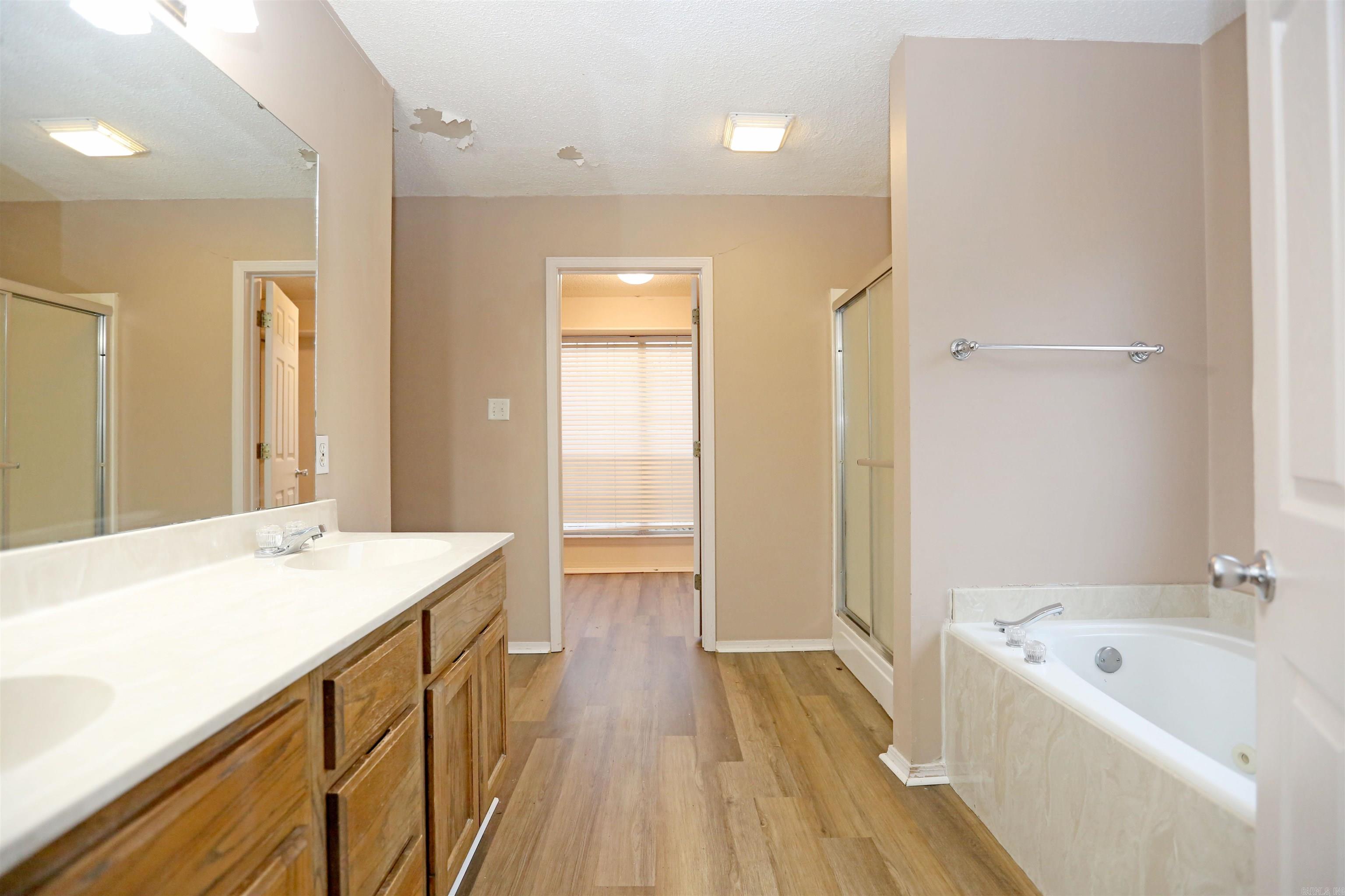 CHERRY CREEK - Residential