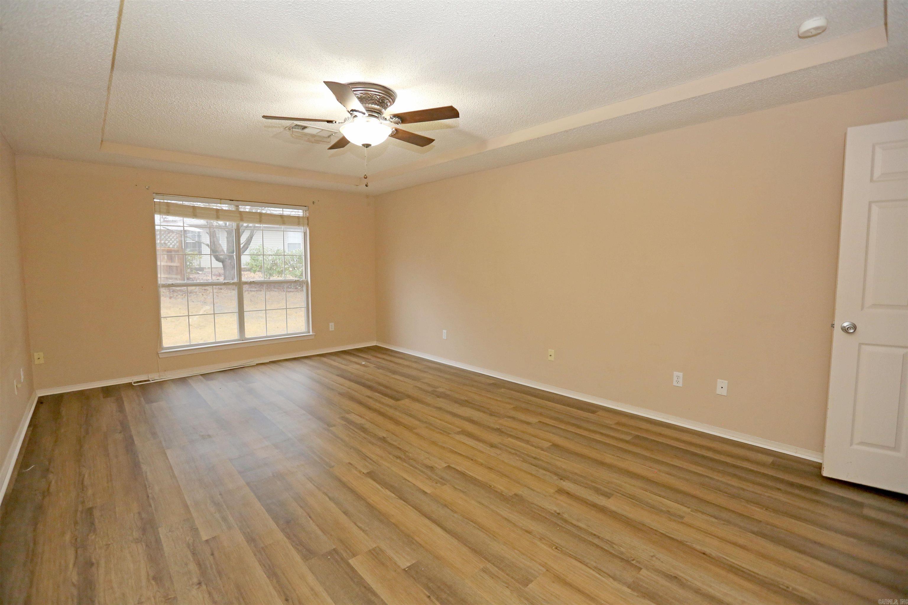 CHERRY CREEK - Residential