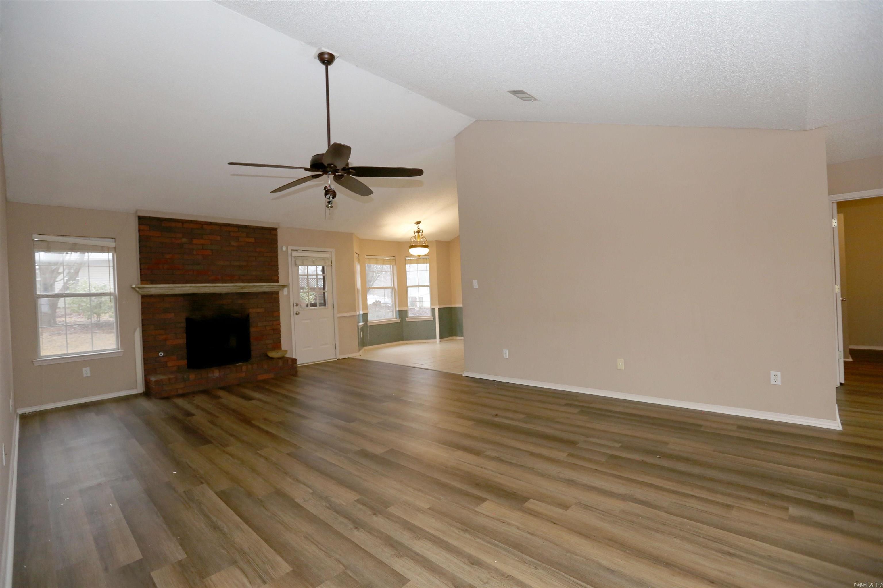 CHERRY CREEK - Residential