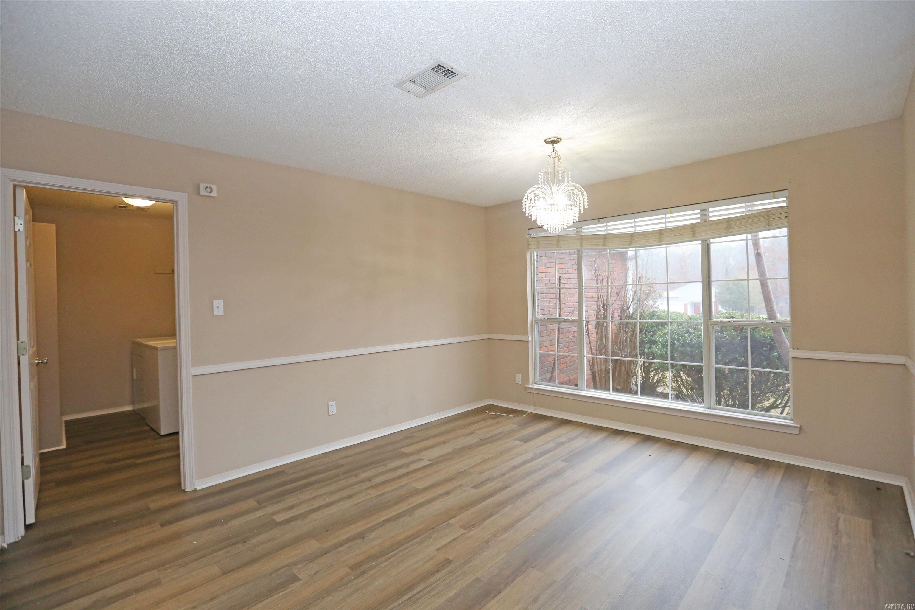 CHERRY CREEK - Residential