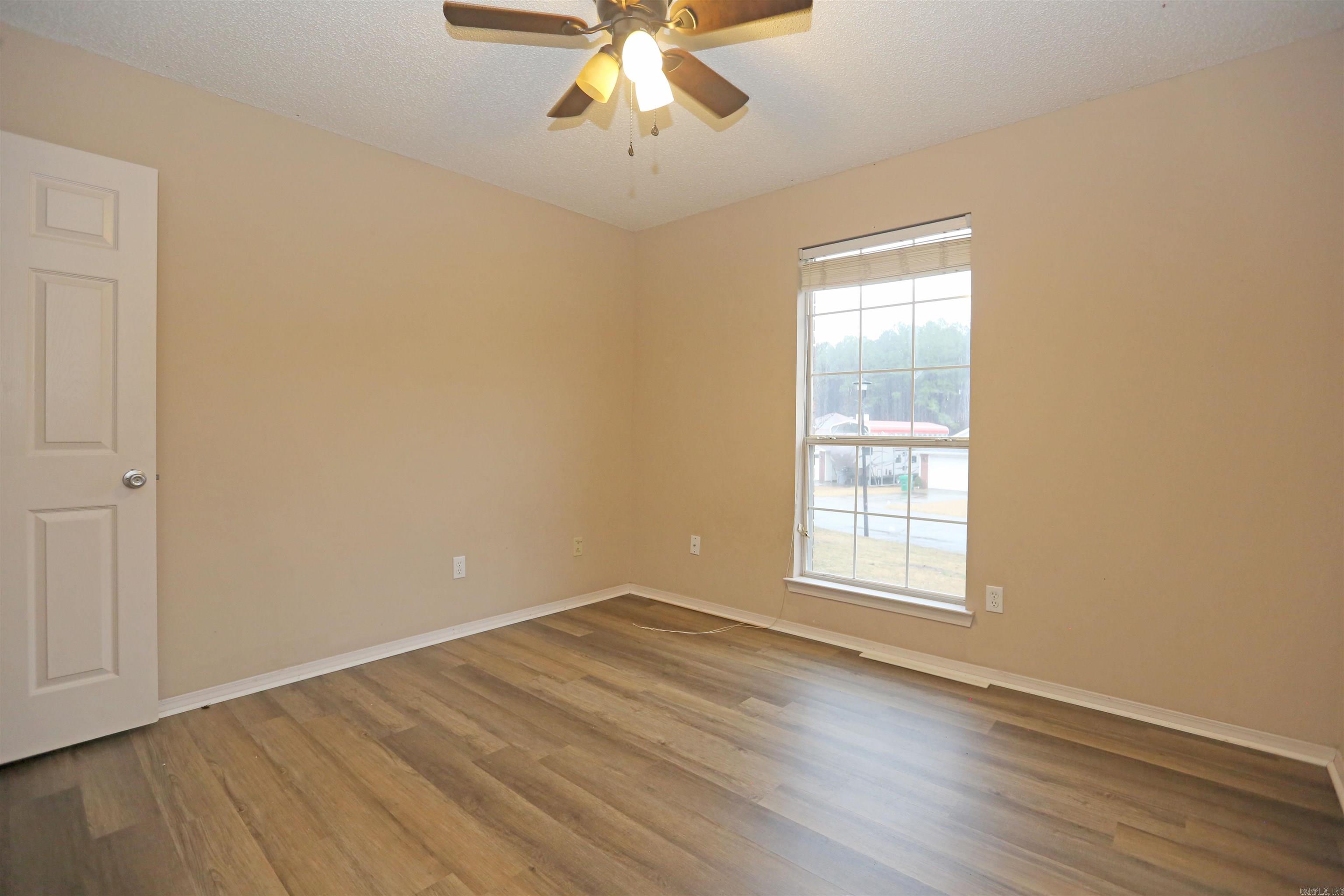 CHERRY CREEK - Residential