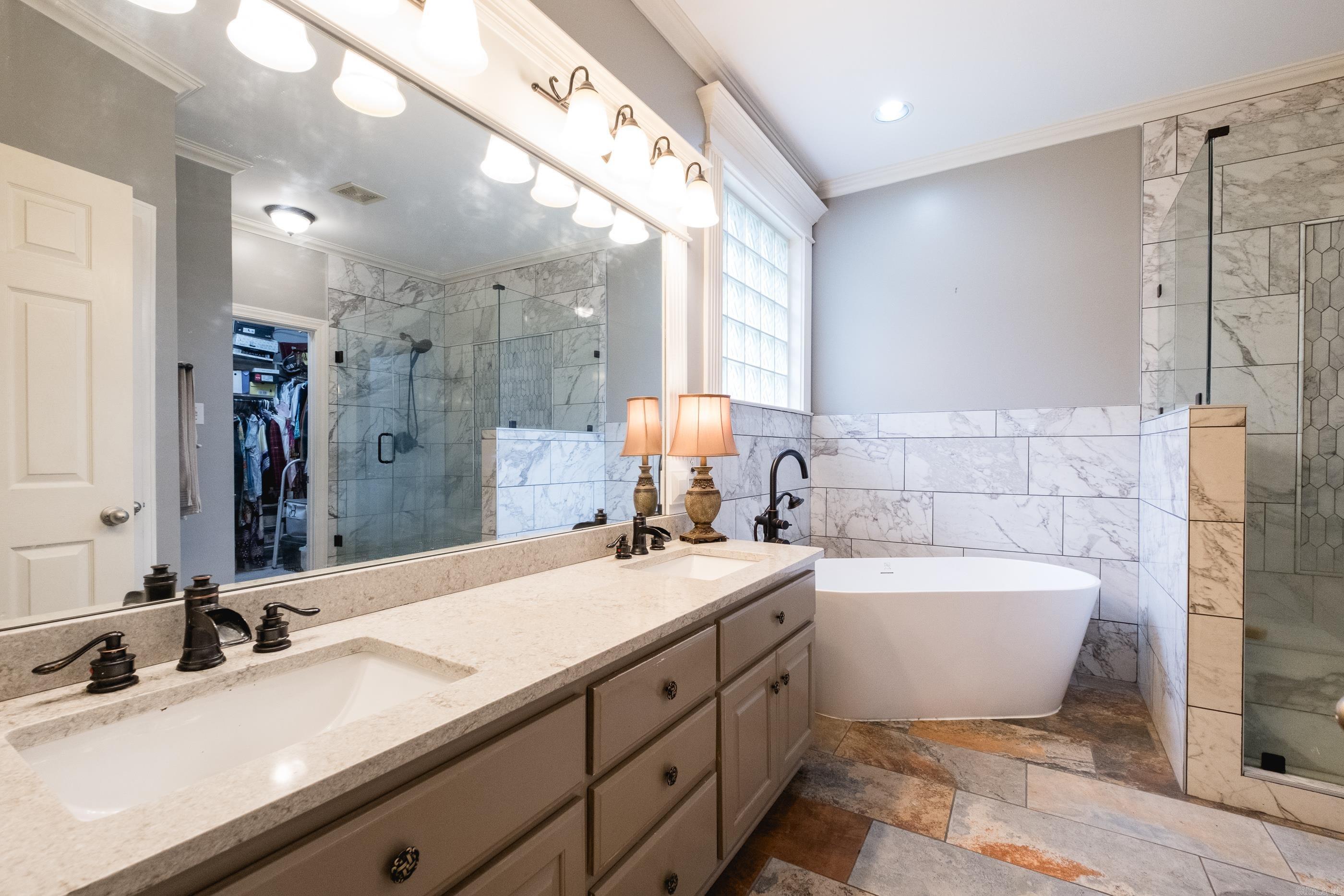 CHENAL VALLEY MARGEUAX - Residential