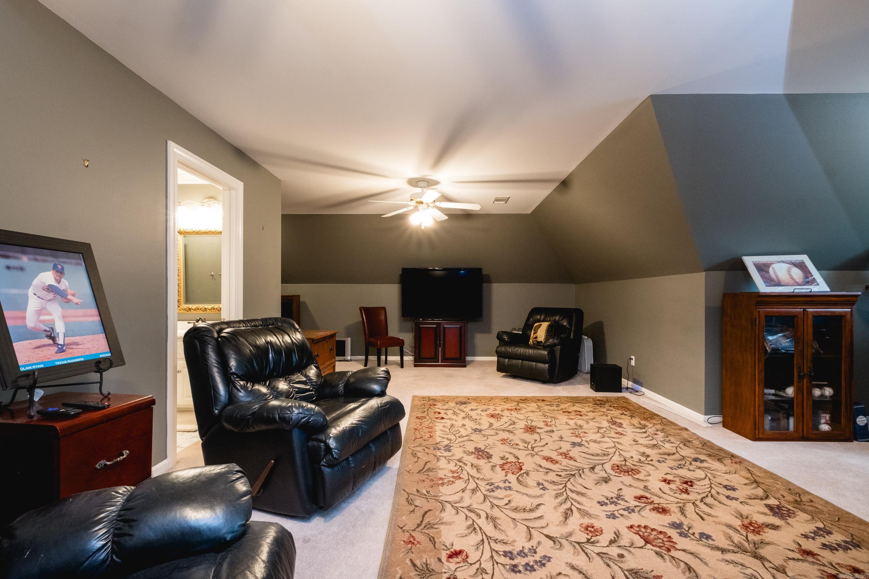 CHENAL VALLEY MARGEUAX - Residential