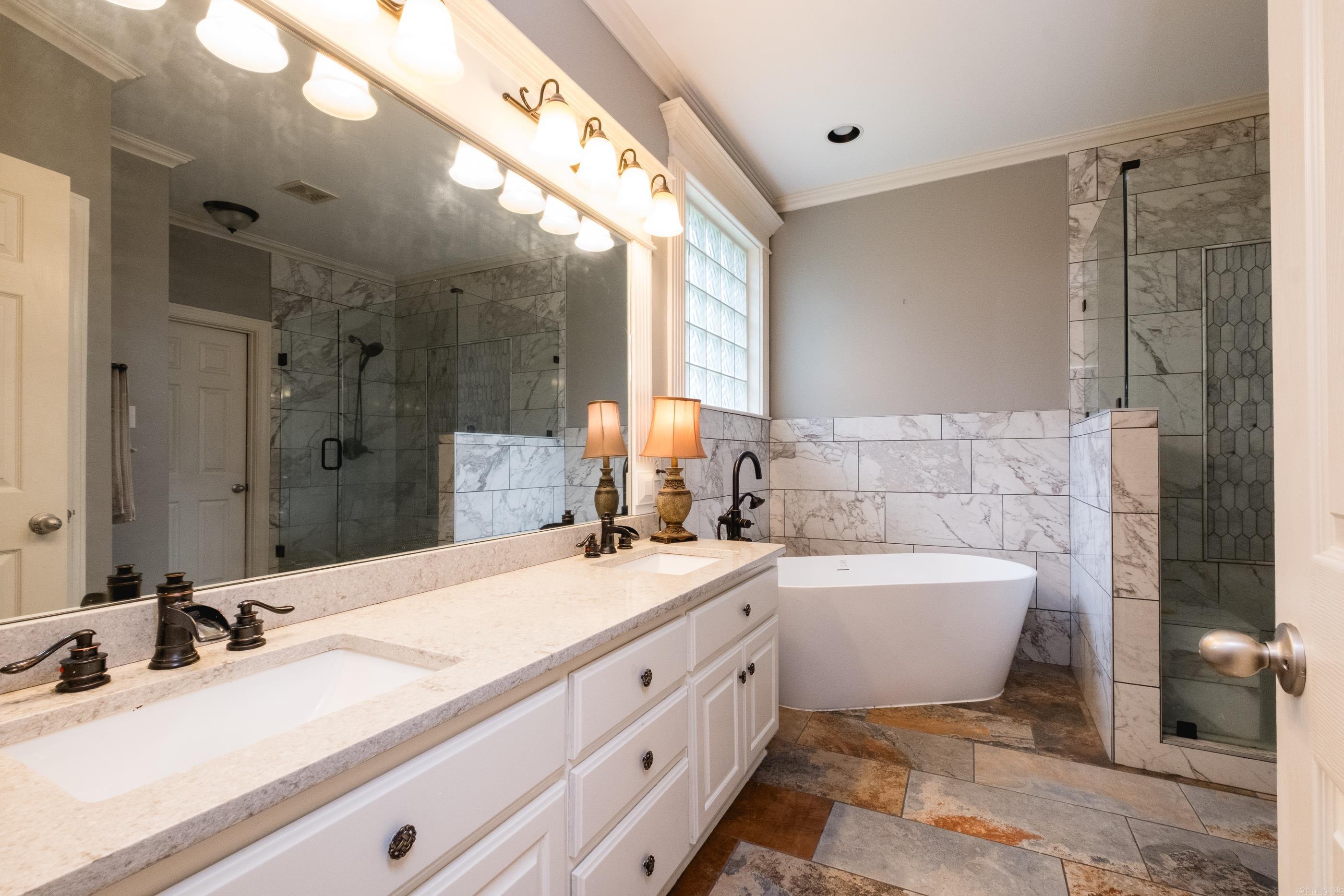 CHENAL VALLEY MARGEUAX - Residential