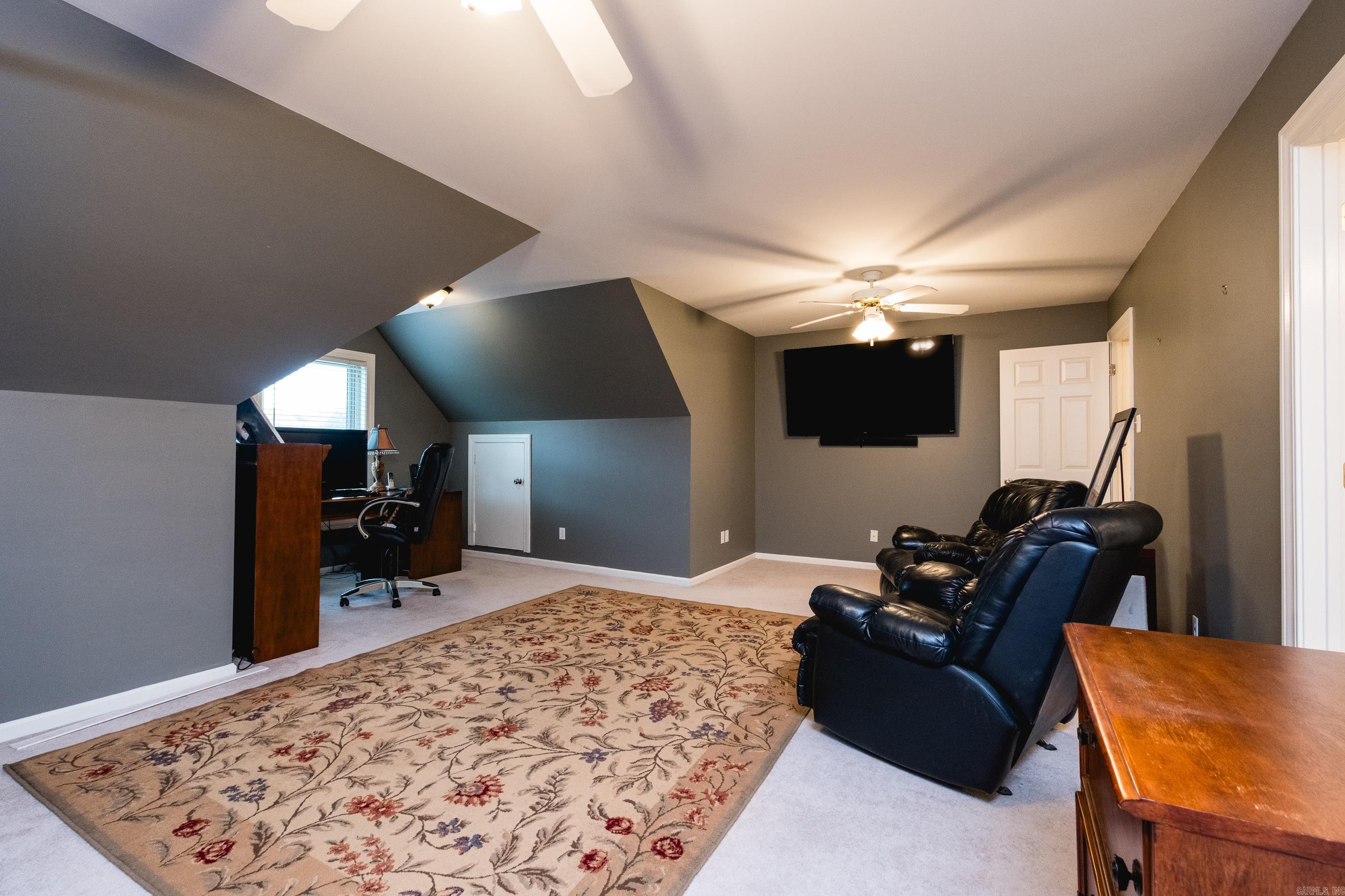CHENAL VALLEY MARGEUAX - Residential
