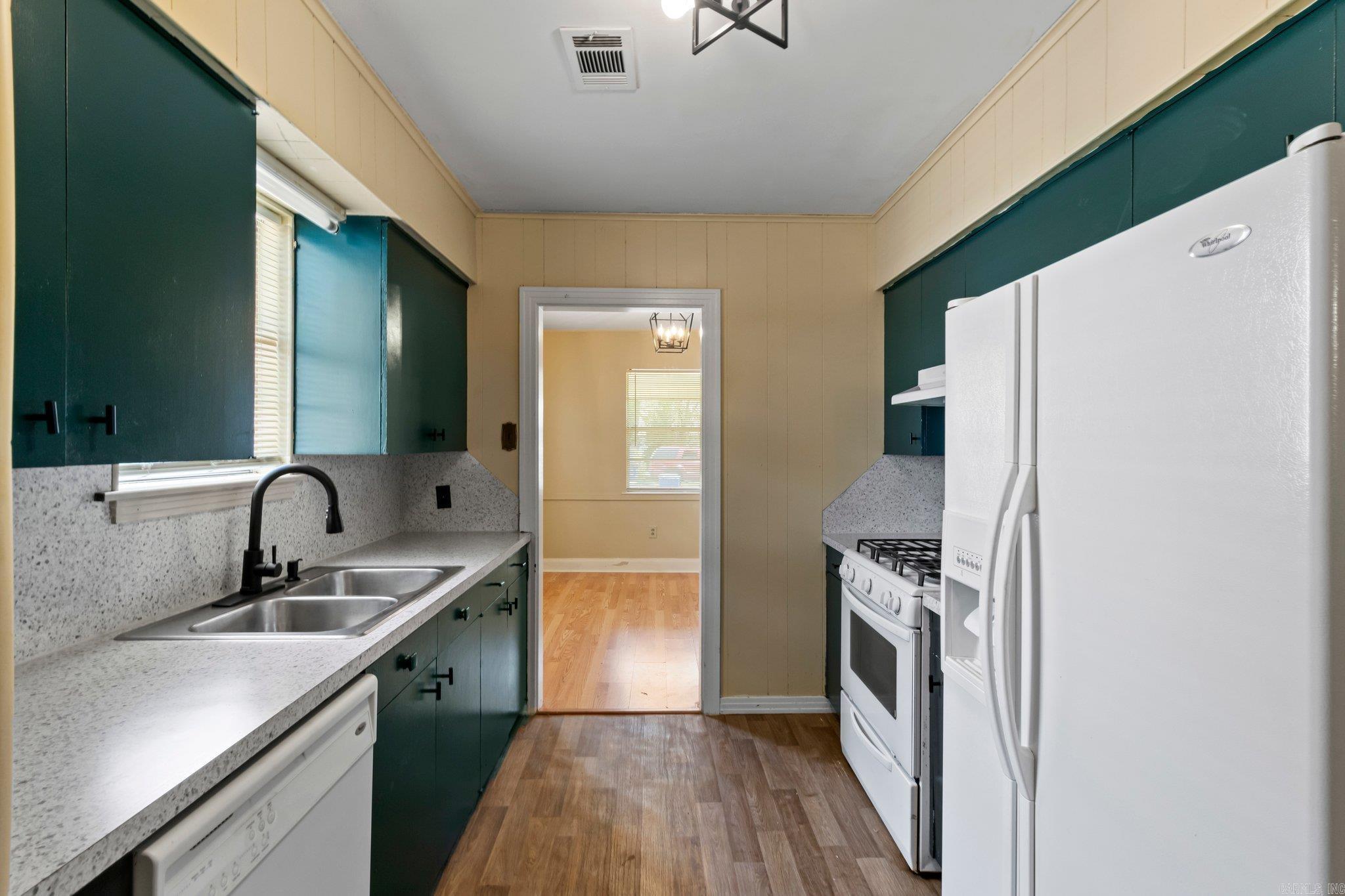 BARING CROSS - Residential