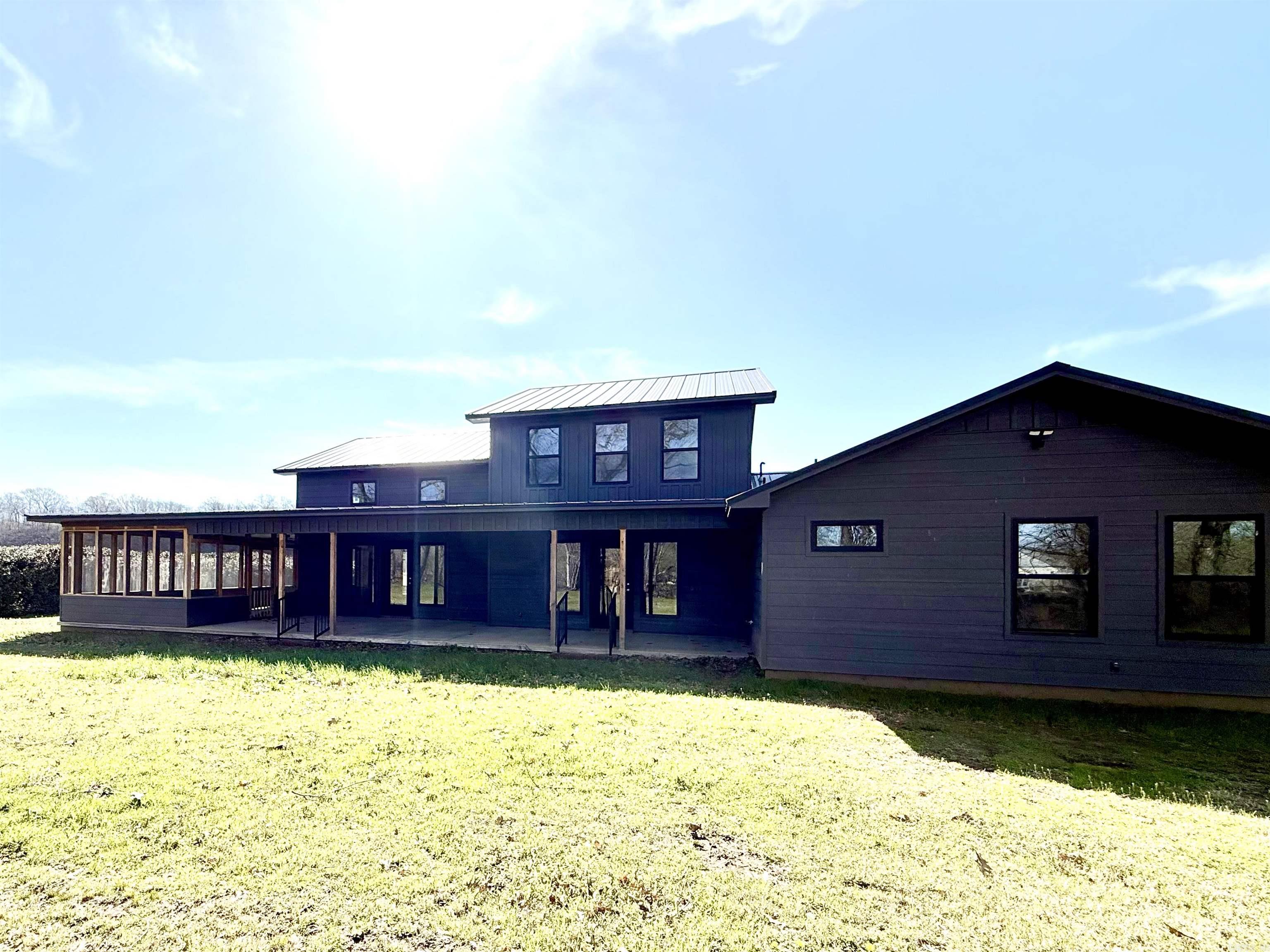 River Drive East Estate - Residential