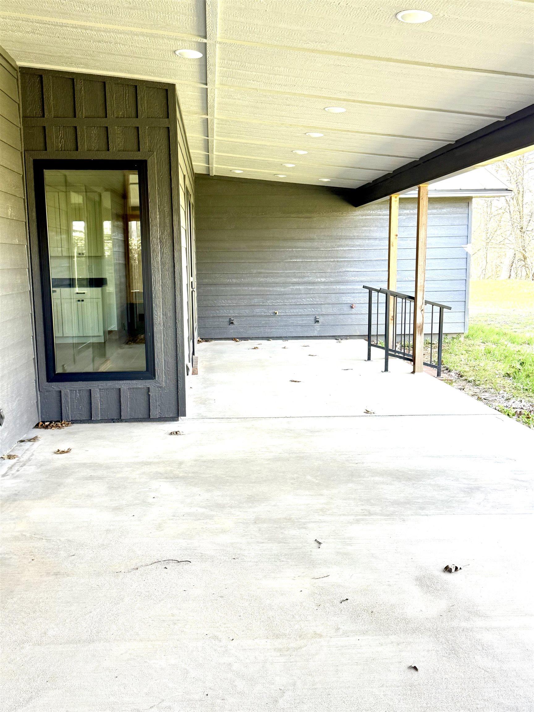 River Drive East Estate - Residential