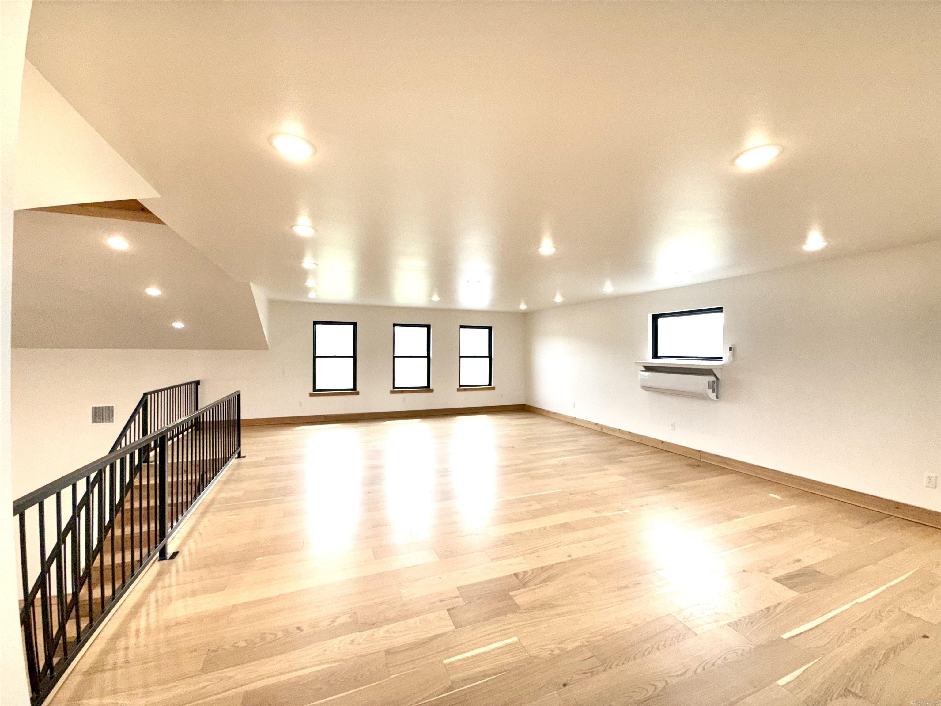 River Drive East Estate - Residential