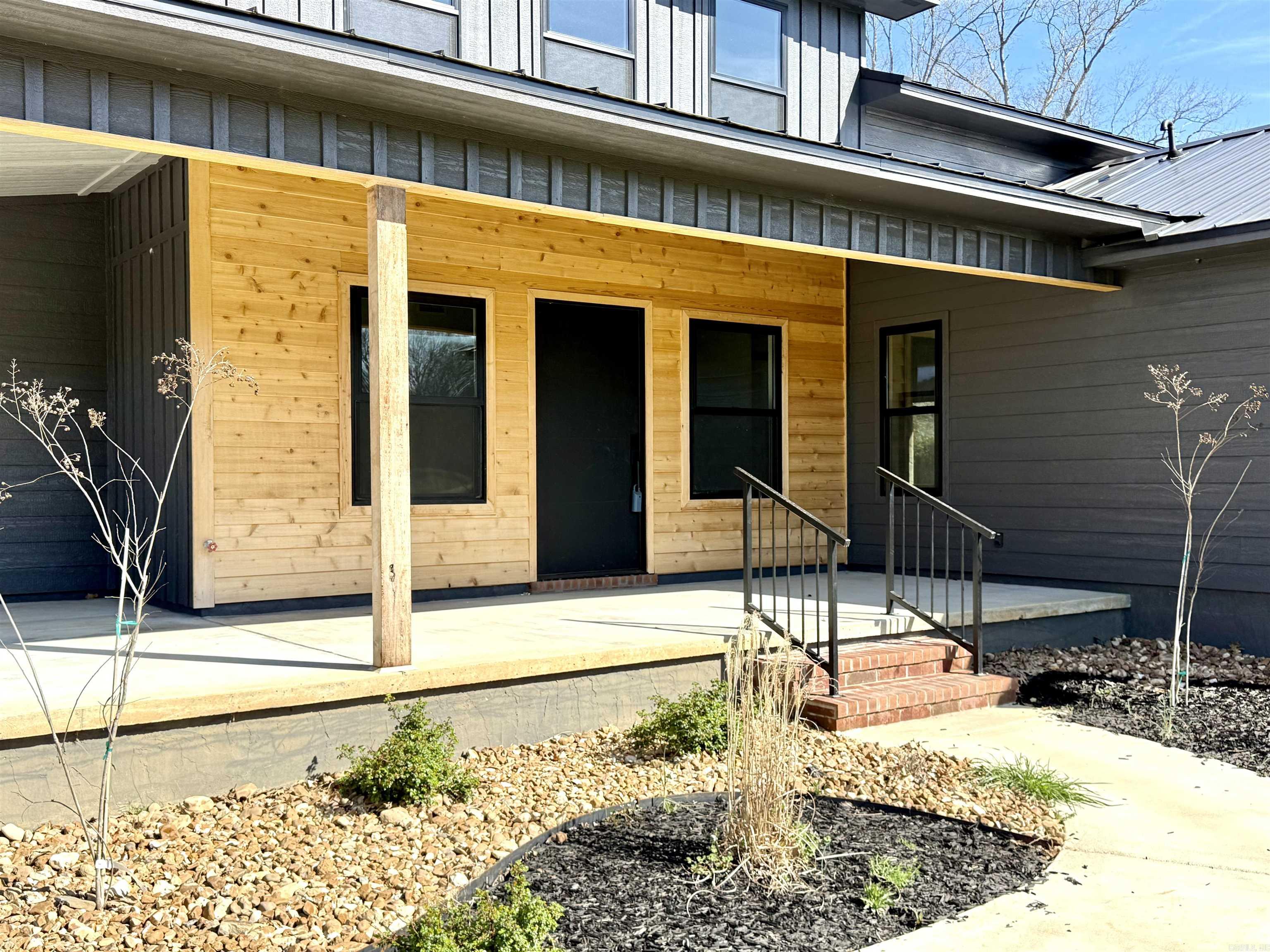 River Drive East Estate - Residential