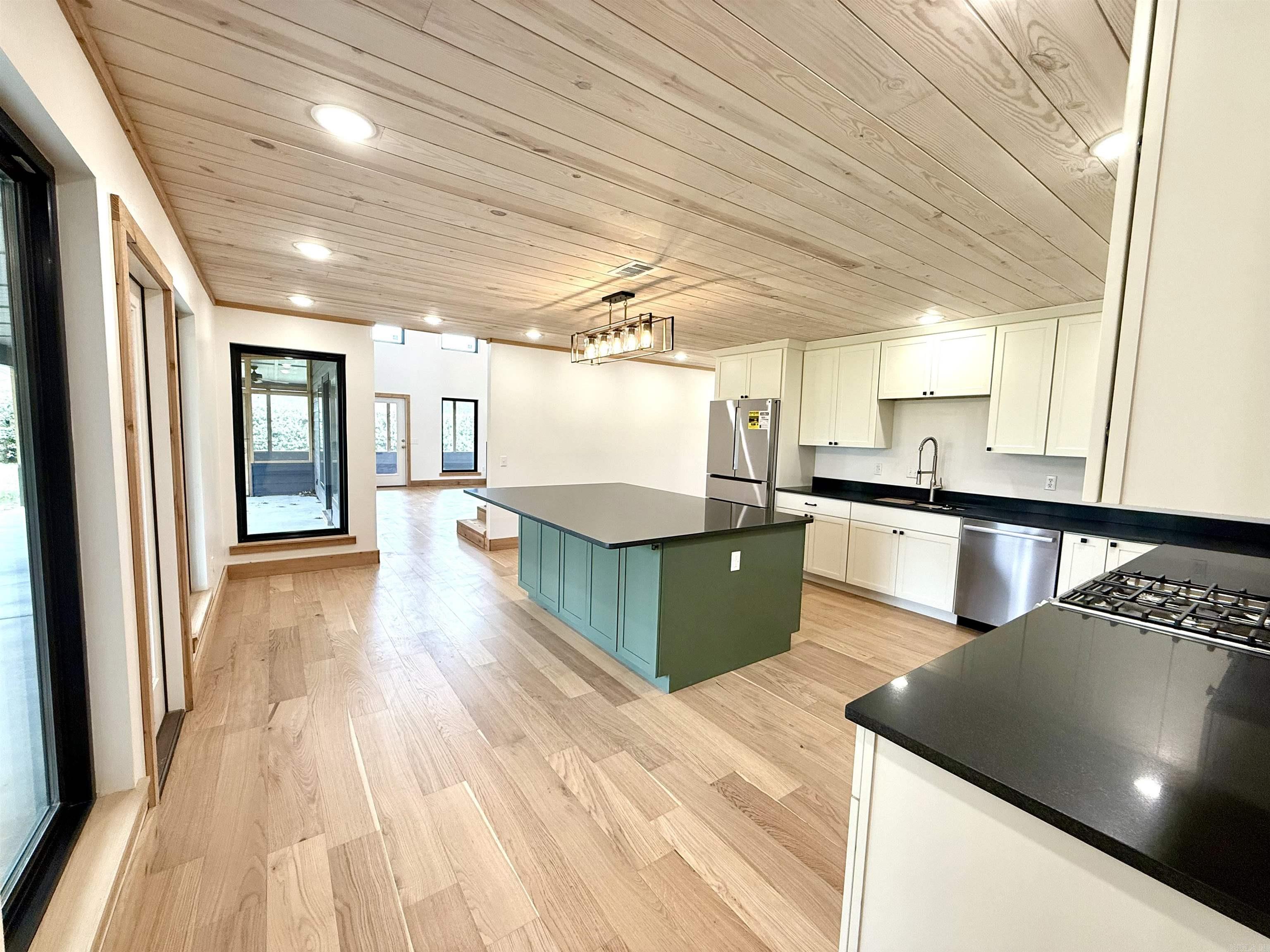 River Drive East Estate - Residential