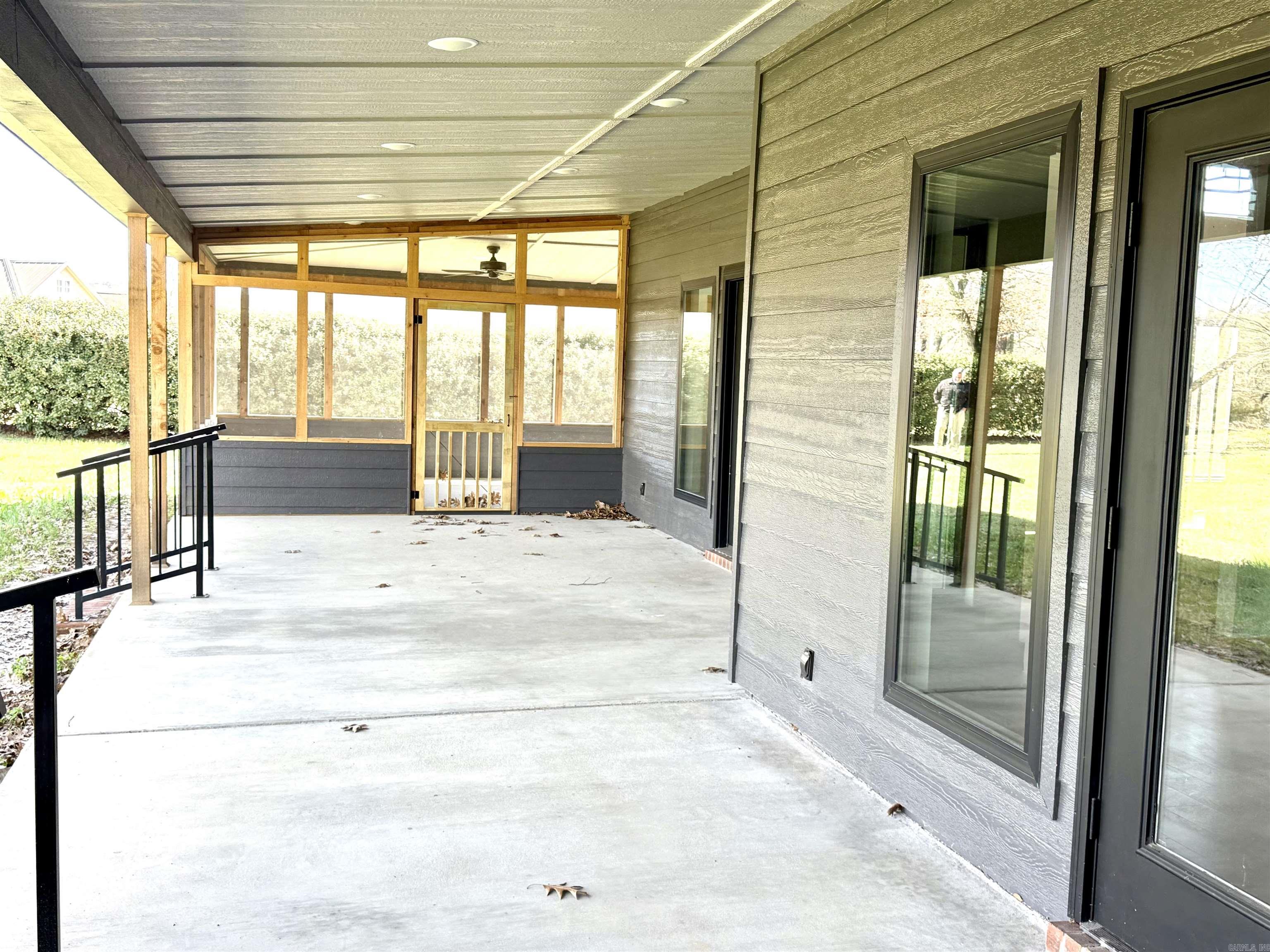 River Drive East Estate - Residential