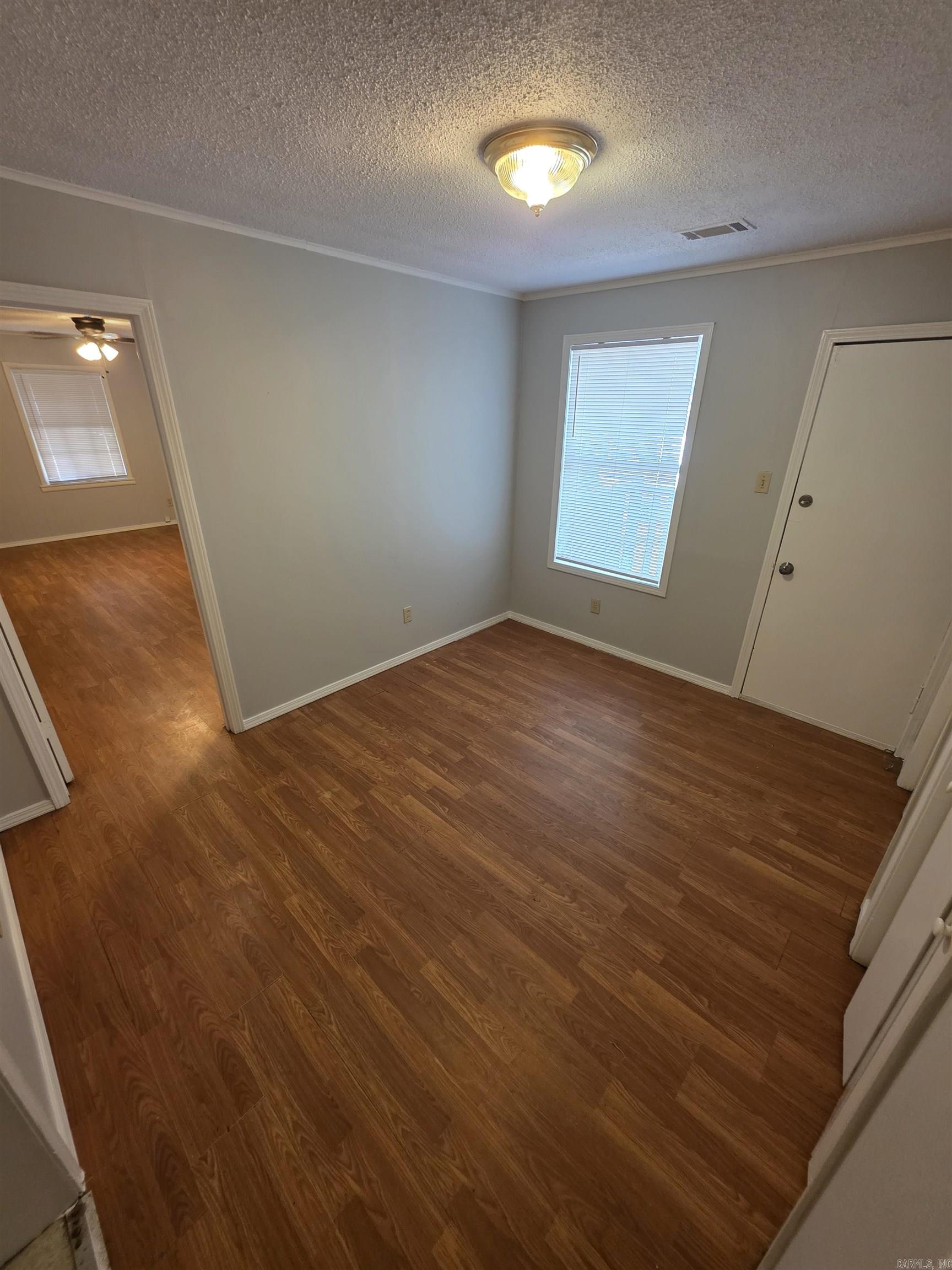 Cozy 3BD/1.5BA in North Little Rock that is waiting for you to call home. Hard flooring throughout. Close to shopping, dining, and much more! Plus only minutes away from the Argenta district in downtown NLR. This property is managed by Hoffman Team so beware of scammers - we will never ask you to Cashapp us money. The lease for this property is for 18 months to 2 years with a 3% increase after the first year. Income must be 3x the amount of rent per month unless you have a housing voucher. Deposit, first monthās rent, and the $50 administration fee due before move in.