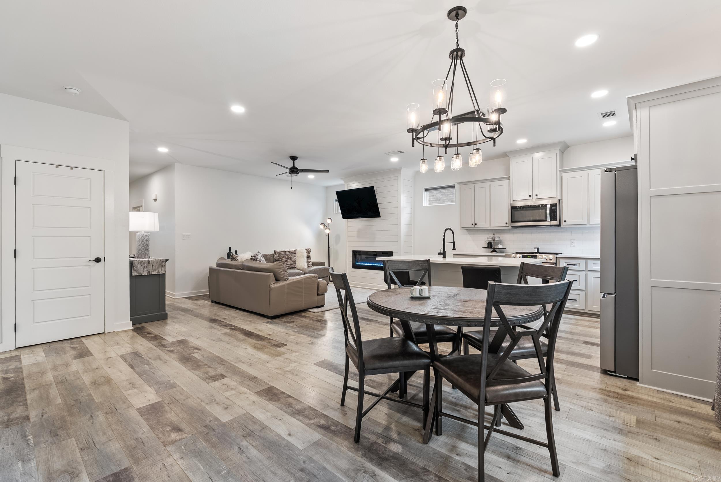 RIVENDALE COVE - Residential