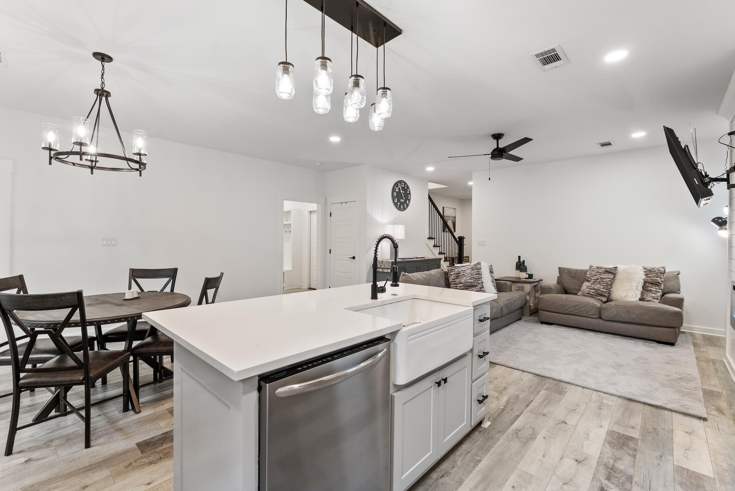 RIVENDALE COVE - Residential