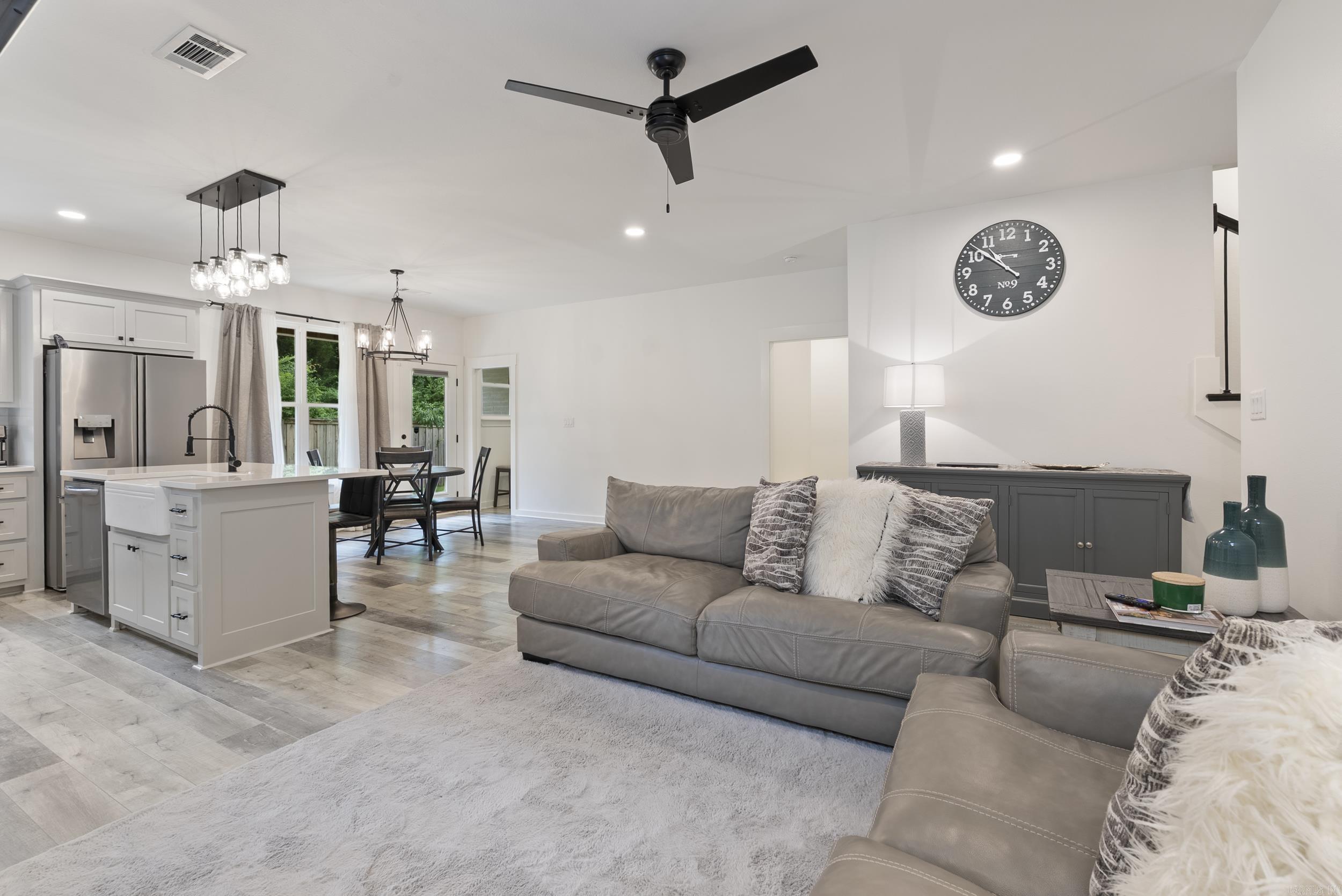 RIVENDALE COVE - Residential