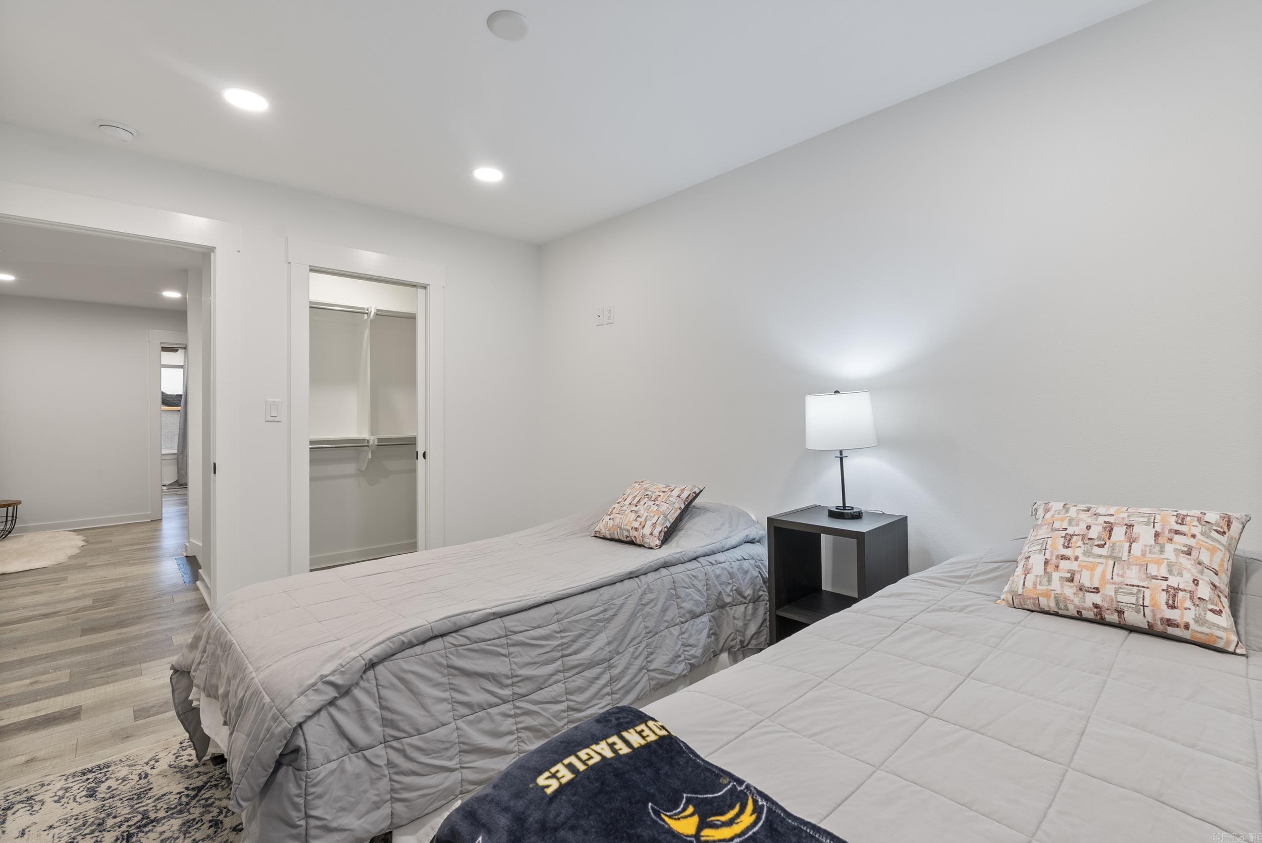 RIVENDALE COVE - Residential
