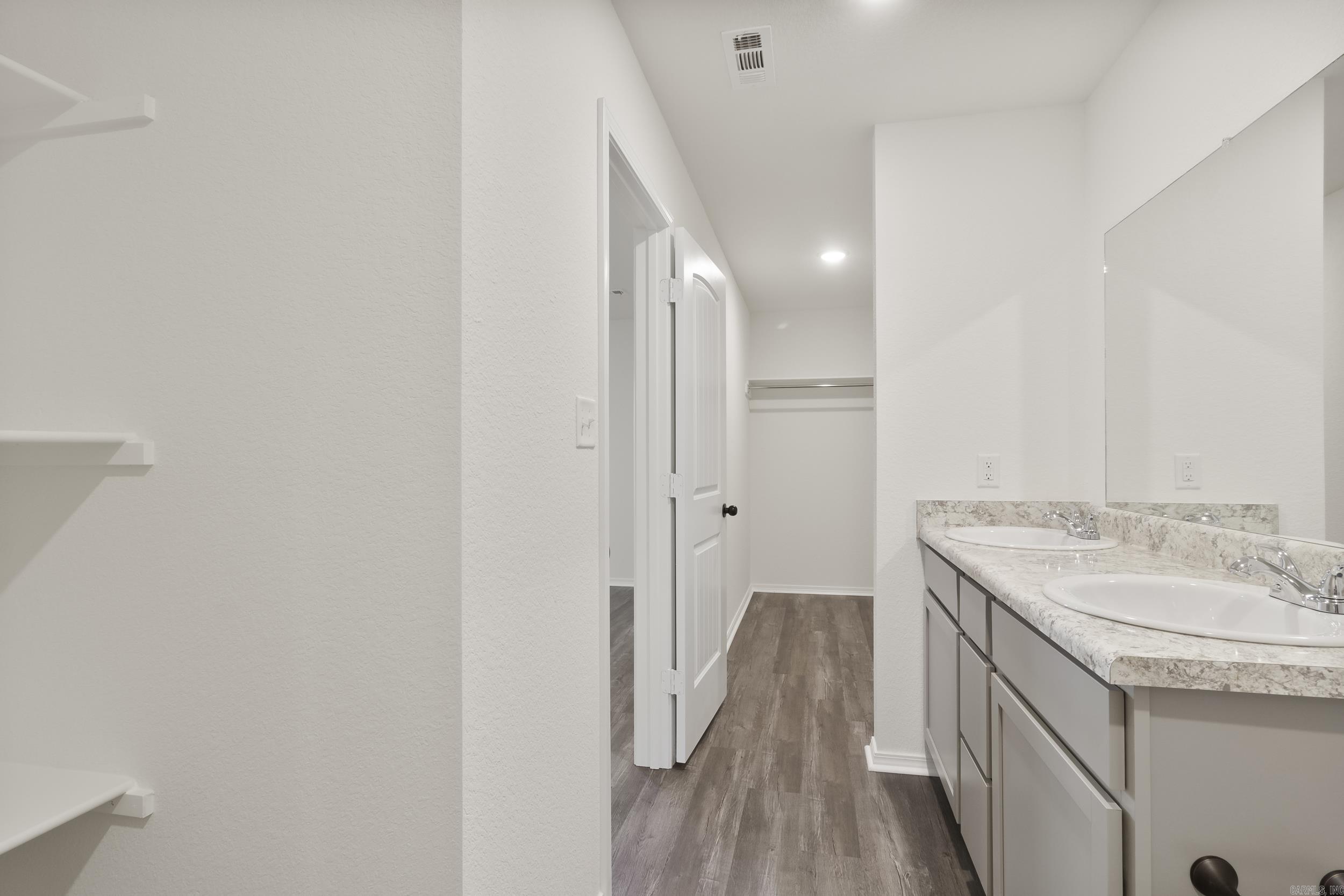 HILL FARM - Residential