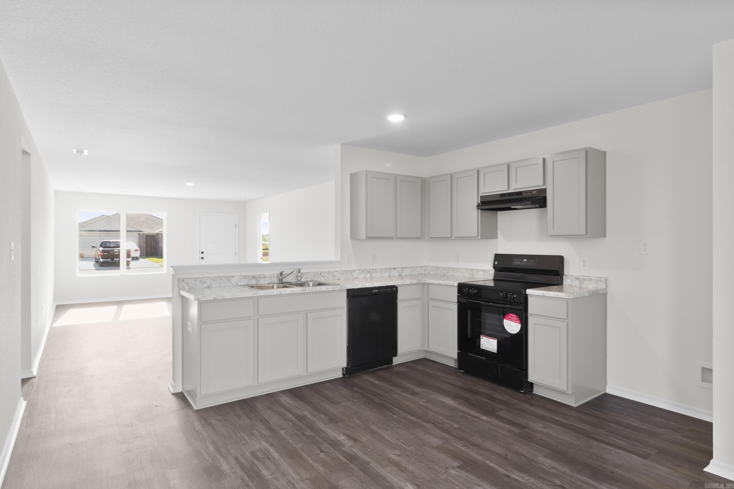 HILL FARM - Residential