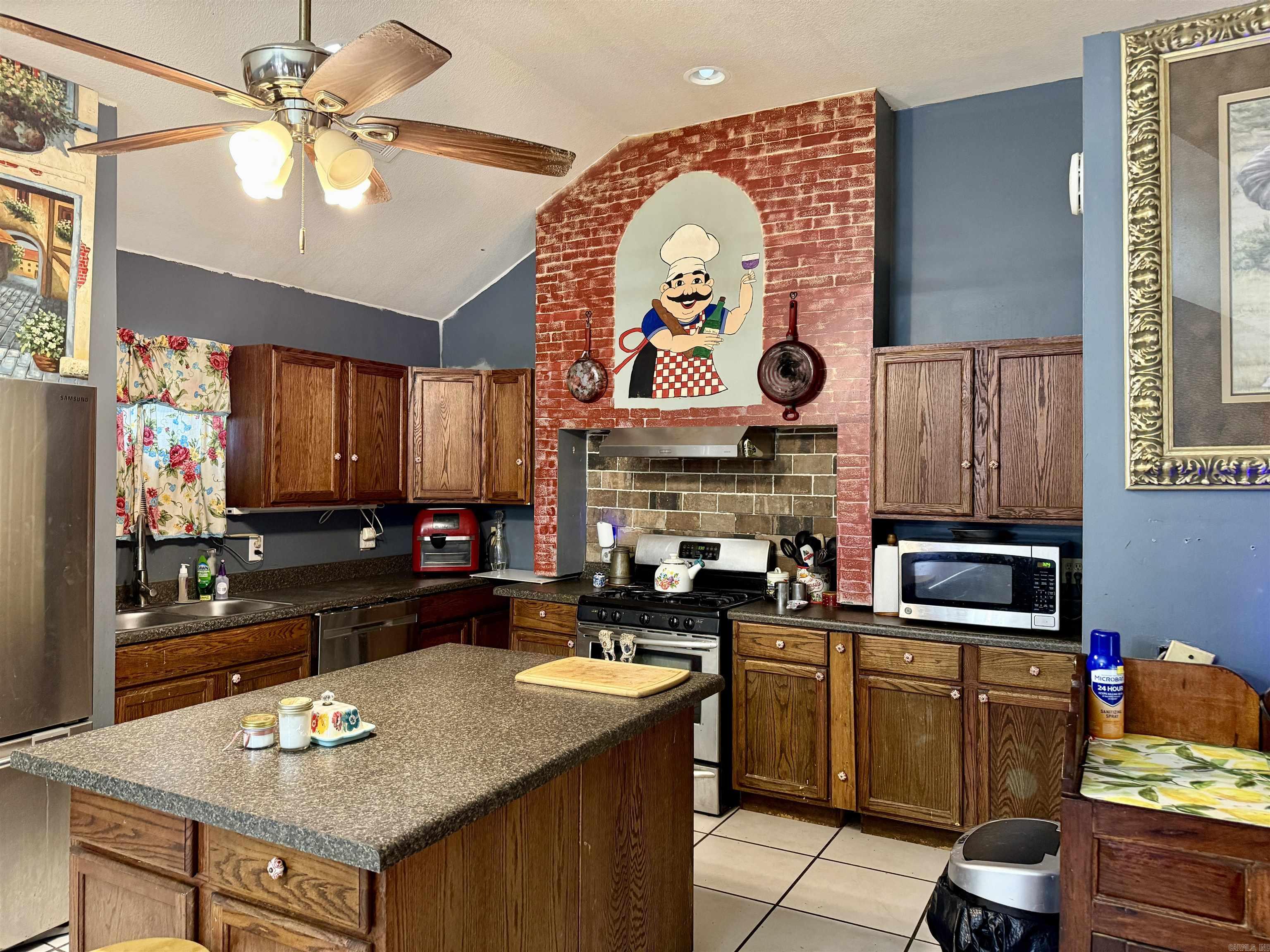 Sandras Acres - Residential