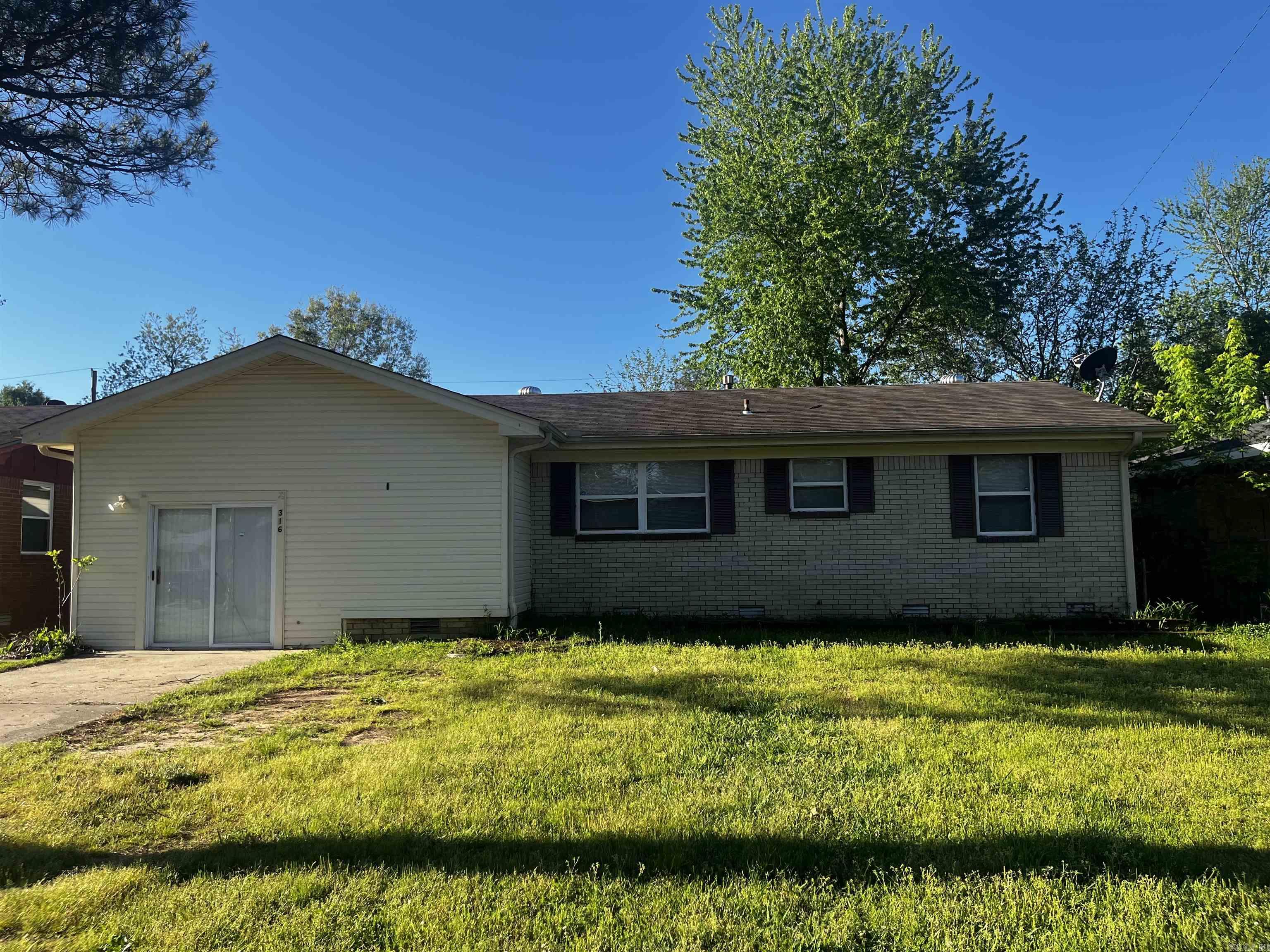 Duprees 2nd East Jack - Residential Lease