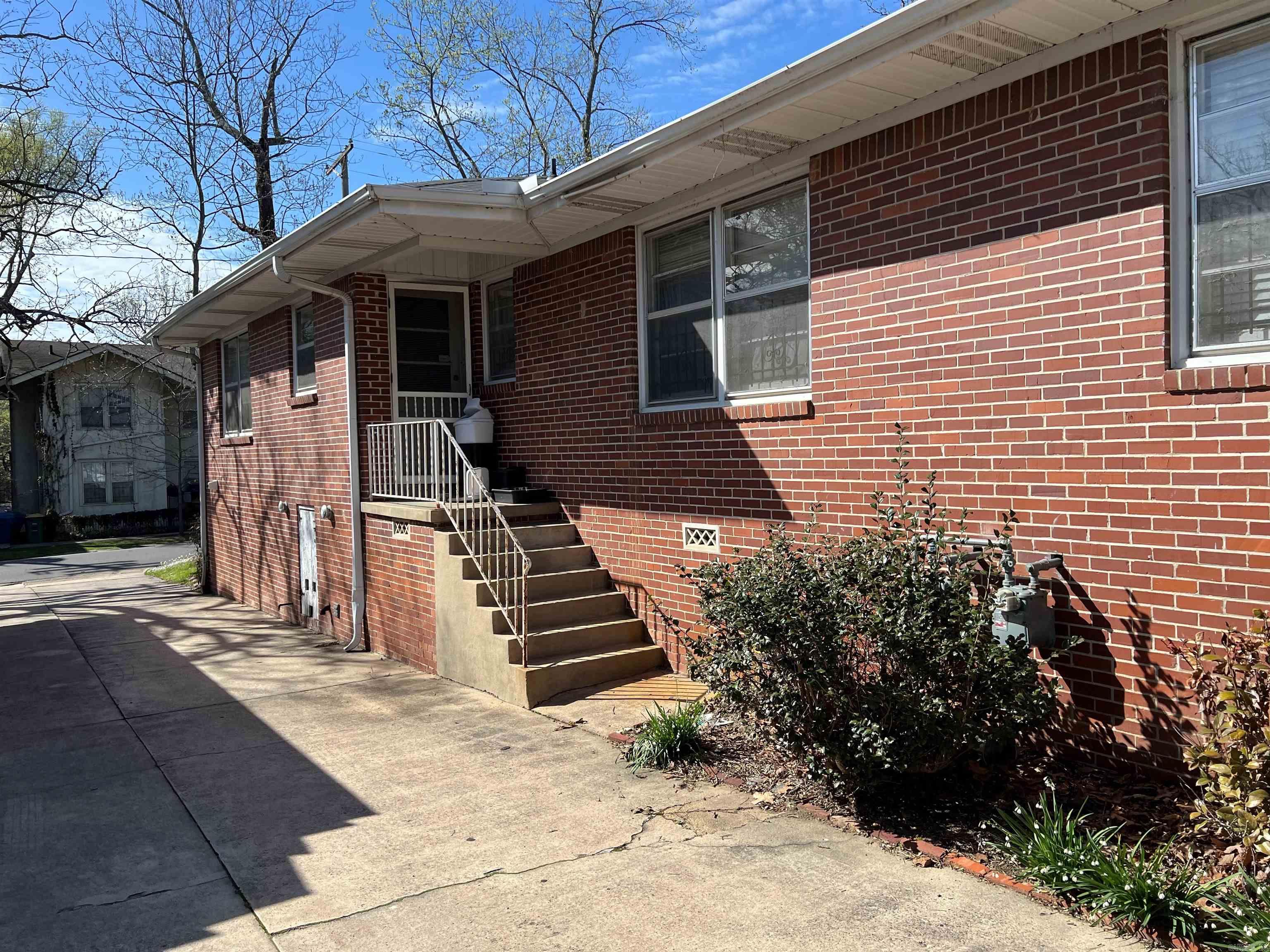 Pulaski Heights - Residential Lease