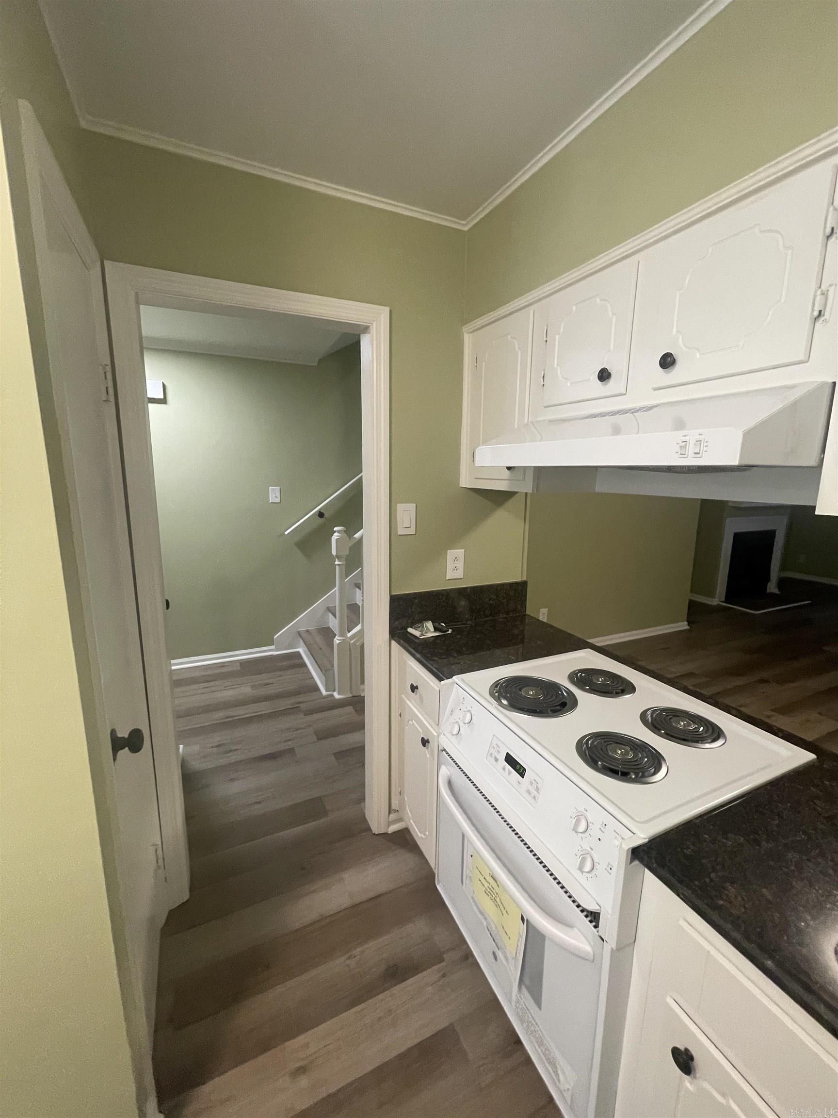 BRISTOL COMMONS TWNHS - Residential