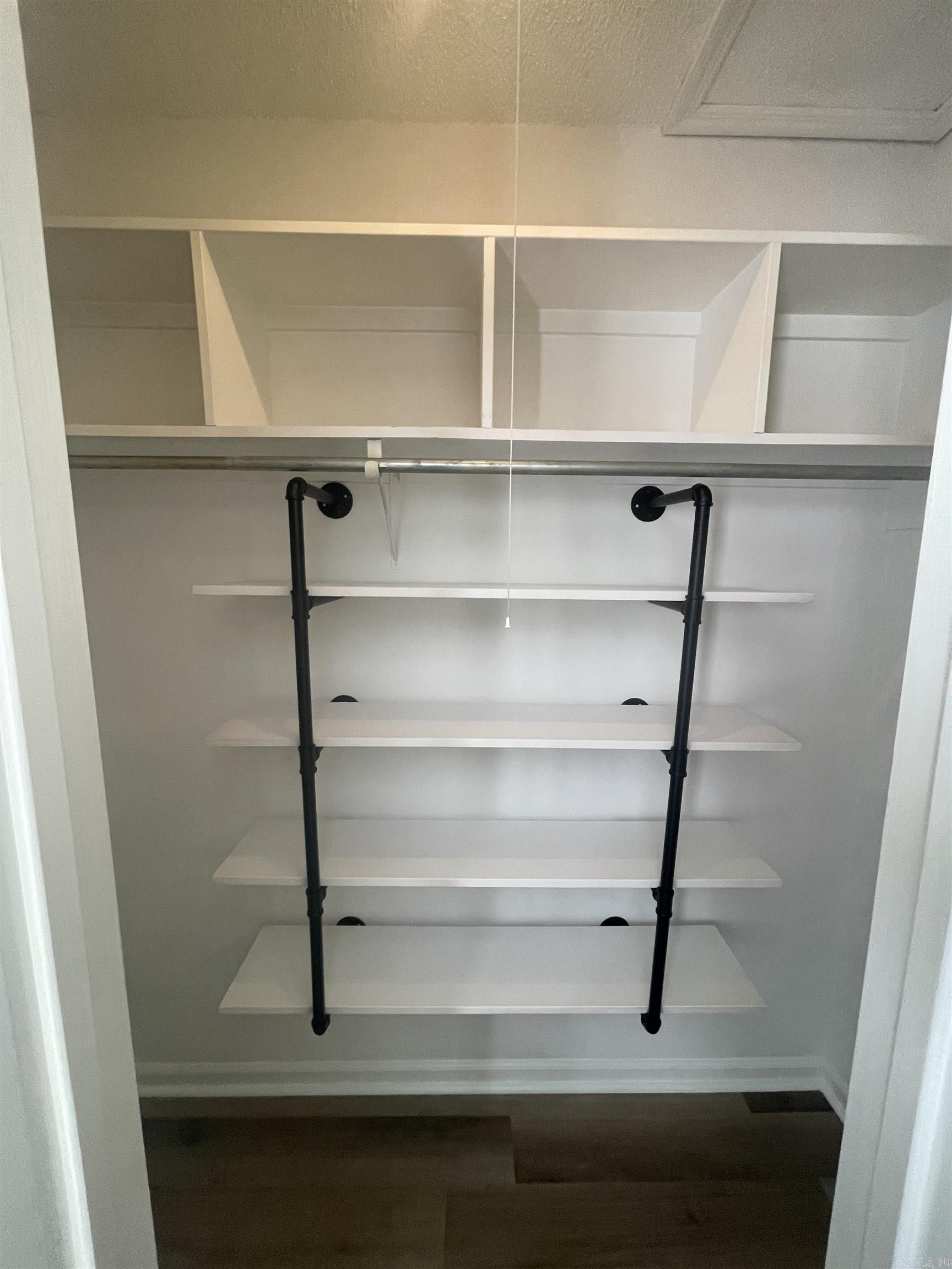 BRISTOL COMMONS TWNHS - Residential