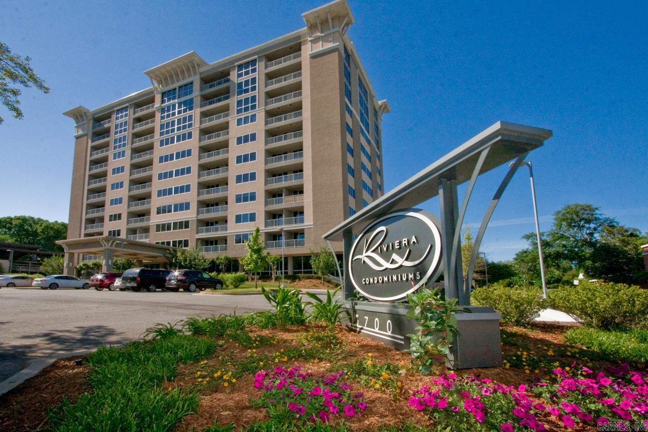 Excellent one bed one bath condo in the highly sought after Riviera Condominium building. Conveniently located just minutes from downtown, Heights, and Hillcrest; this location also provides easy walking distance to the many local restaurants and shops located in the Riverdale area. Kitchen with granite countertops, stainless steel appliances, and breakfast bar. Hardwoods throughout with tile in the bathroom. Tankless water heater, walk in closet, and a coat closet. Refrigerator, washer, and dryer will all convey. Security, private pool, and fitness center are just a few of the extra amenities. Enjoy the bluff views from the private balcony.