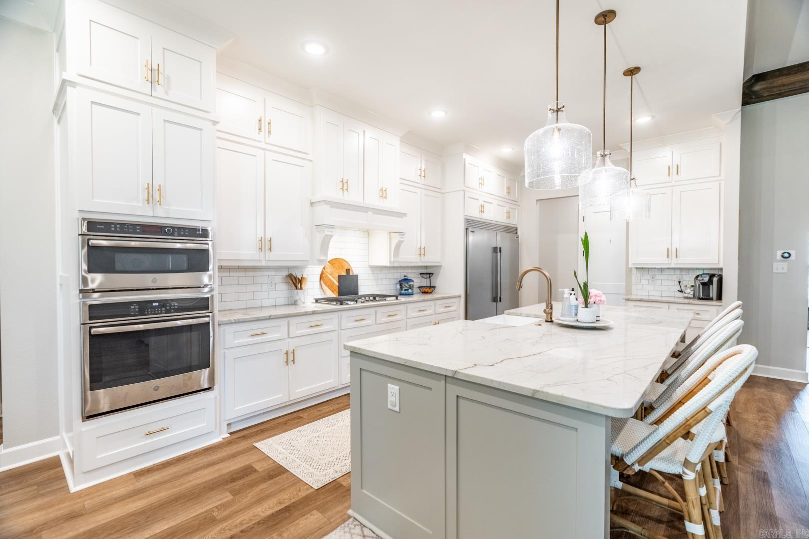 CHENAL VALLEY "ENSBURY PLACE" - Residential