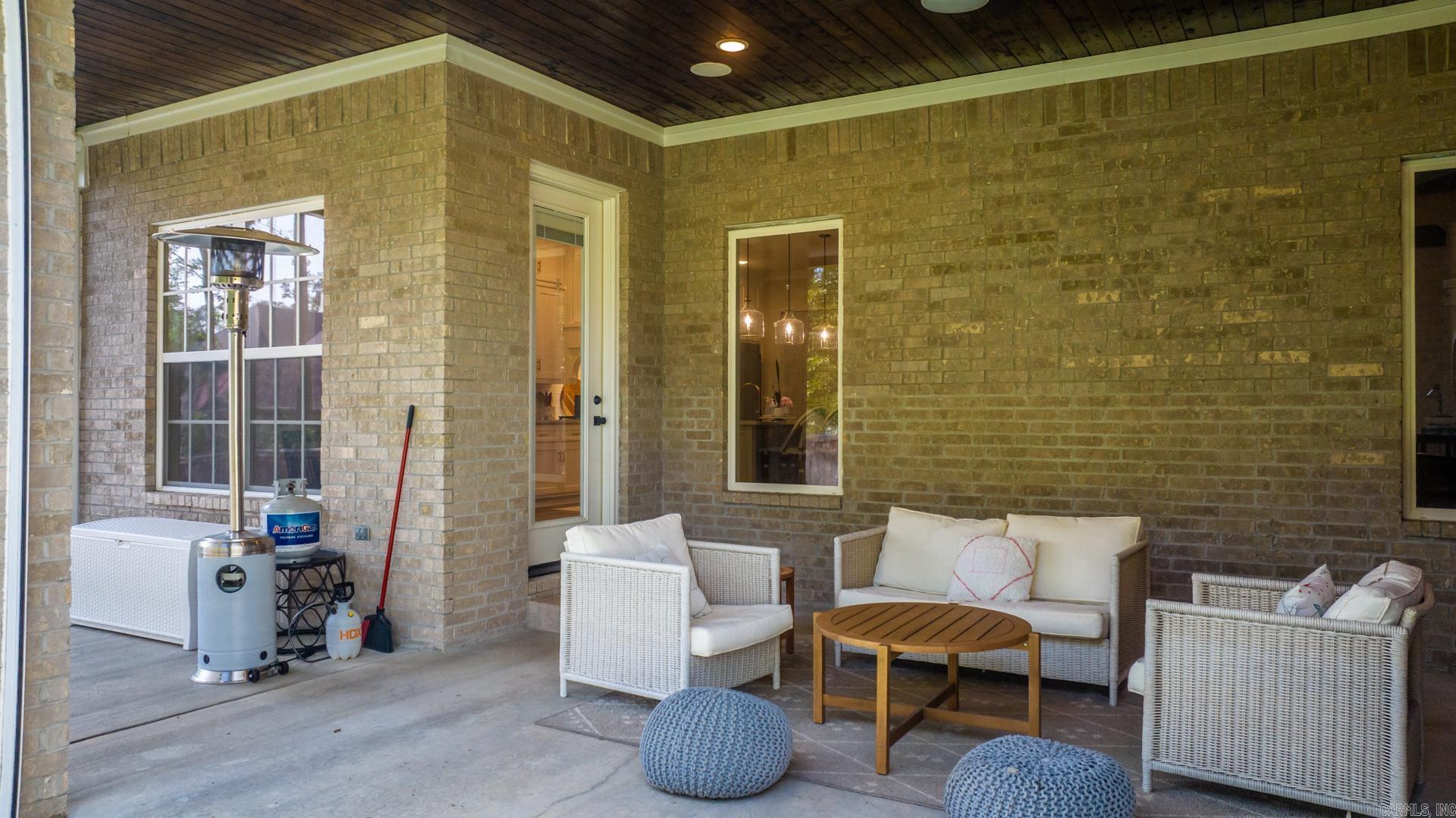 CHENAL VALLEY "ENSBURY PLACE" - Residential