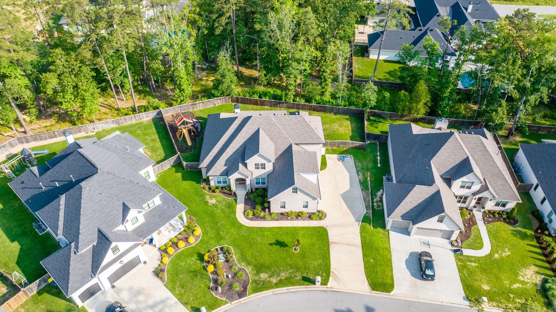 CHENAL VALLEY "ENSBURY PLACE" - Residential