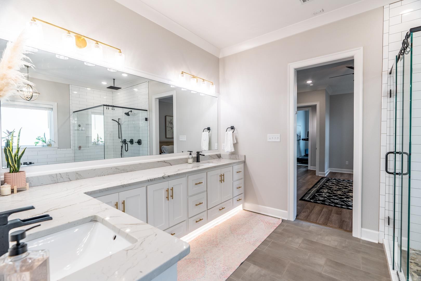 CHENAL VALLEY "ENSBURY PLACE" - Residential