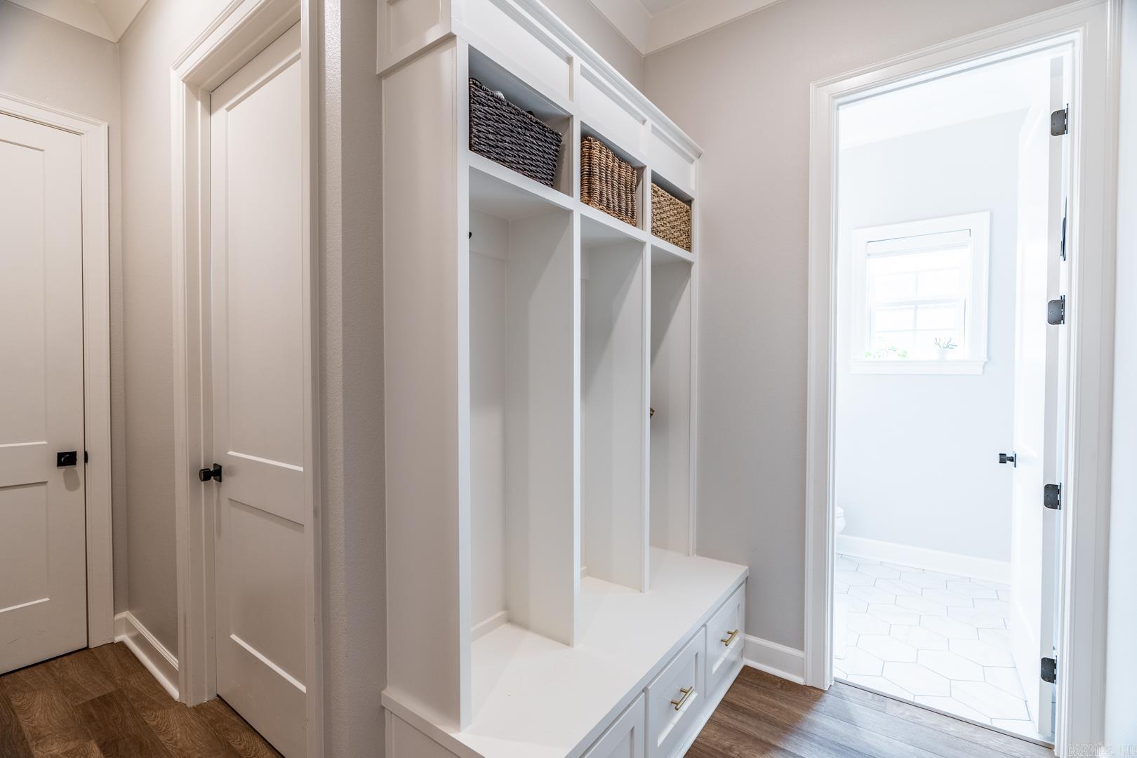 CHENAL VALLEY "ENSBURY PLACE" - Residential