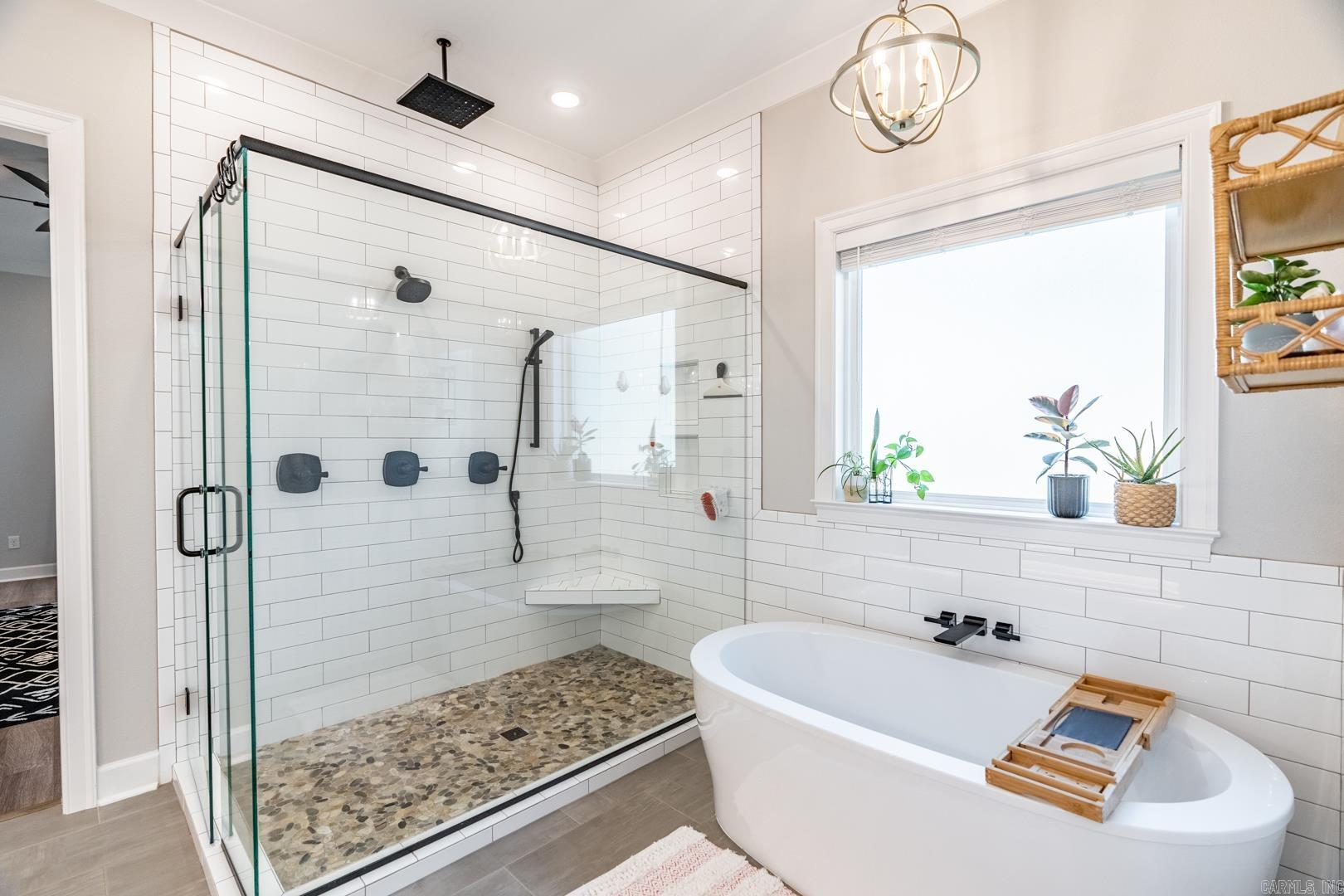 CHENAL VALLEY "ENSBURY PLACE" - Residential