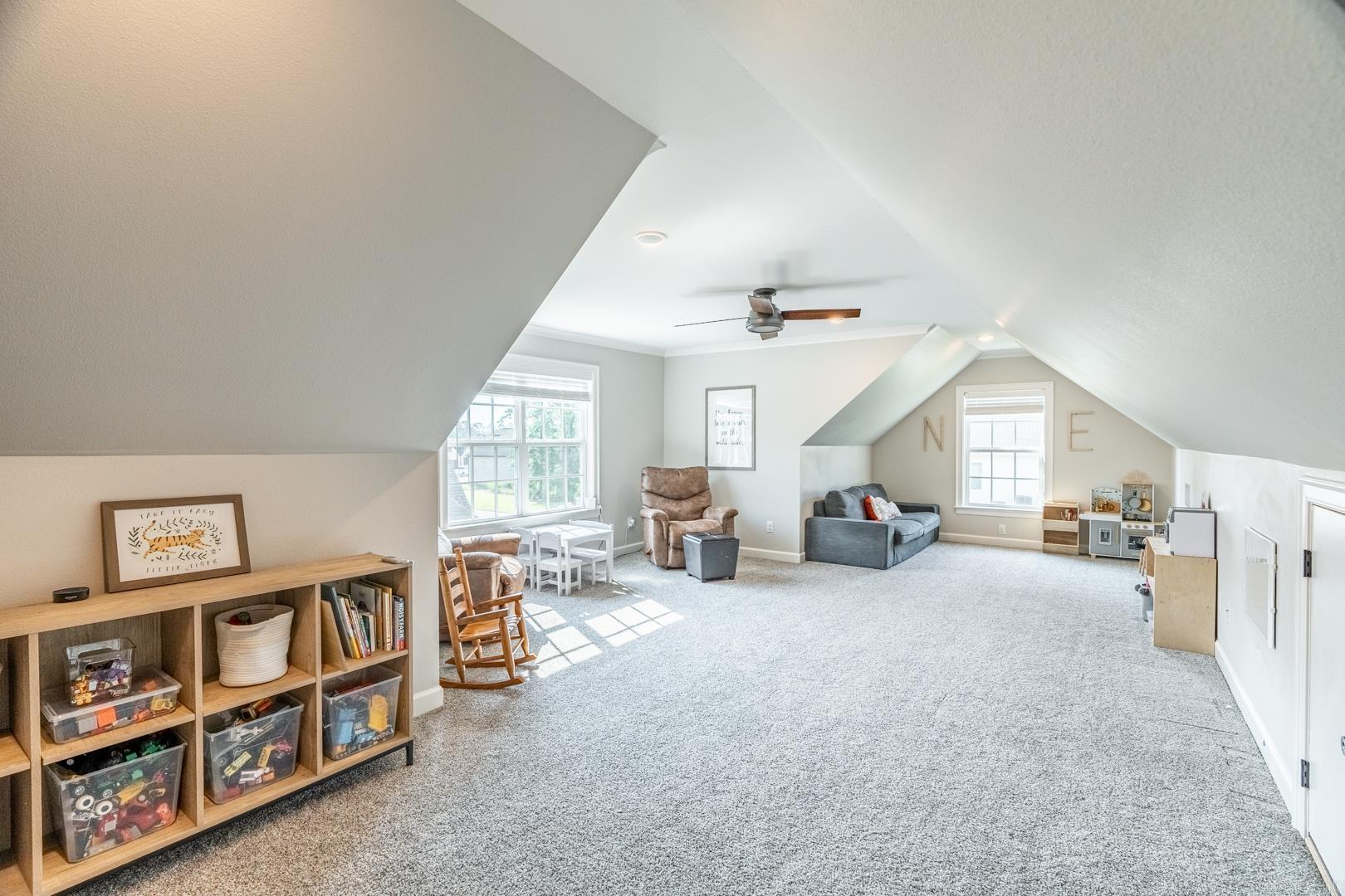 CHENAL VALLEY "ENSBURY PLACE" - Residential