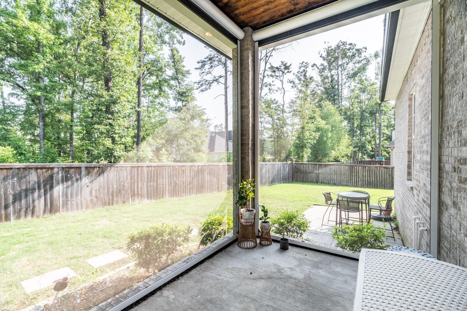 CHENAL VALLEY "ENSBURY PLACE" - Residential