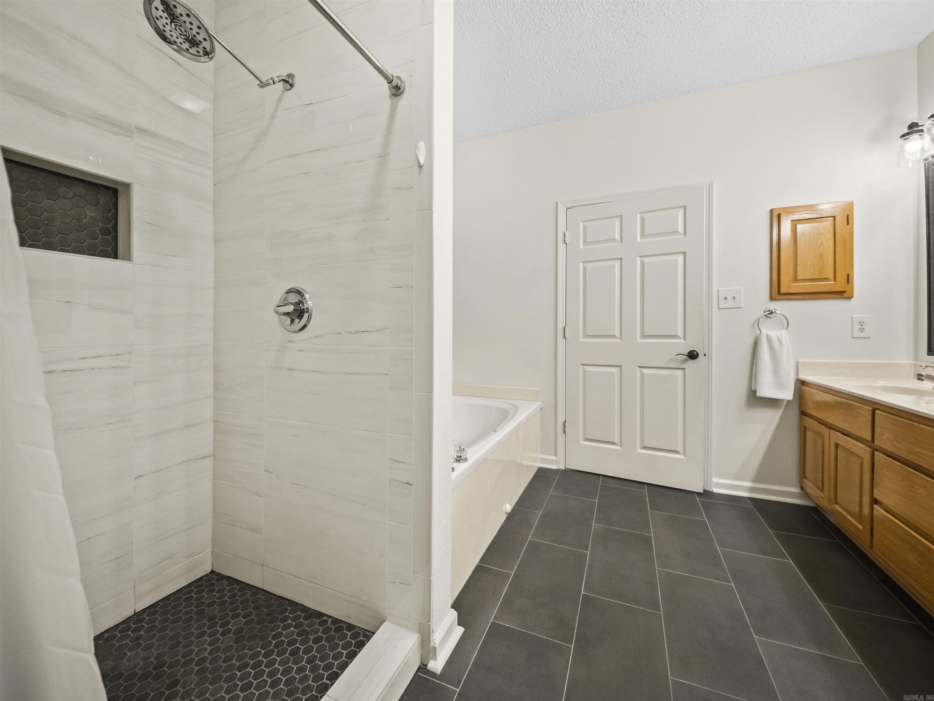 TIBURON - Residential