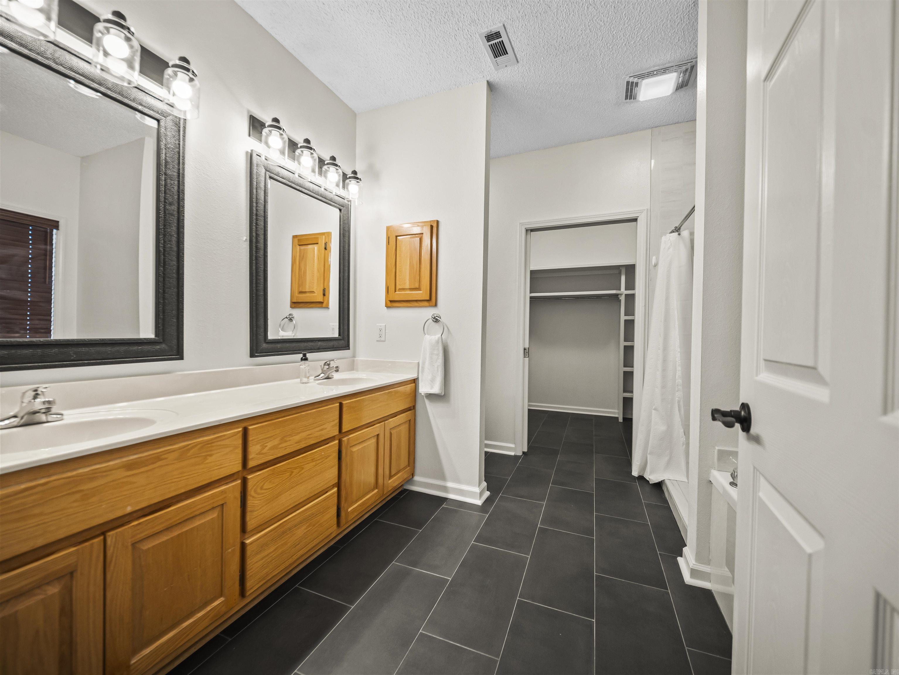 TIBURON - Residential