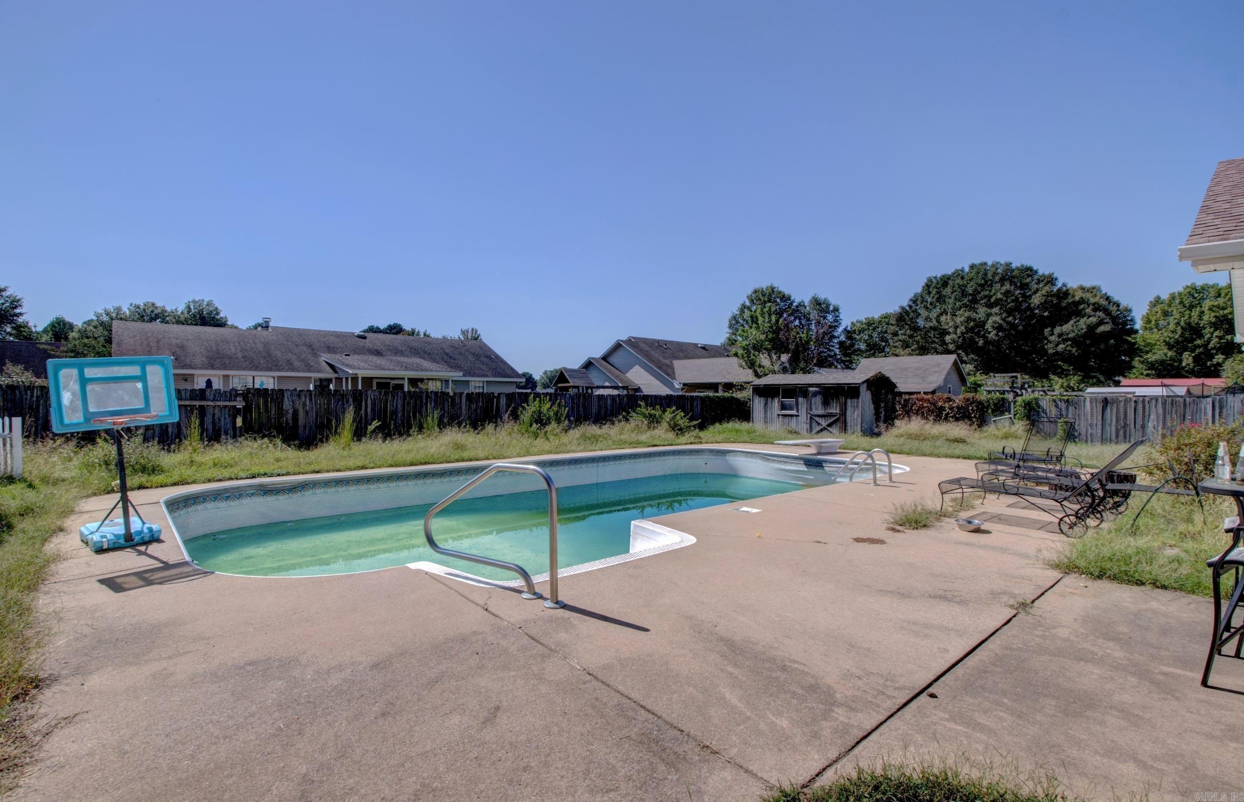 FOXWOOD J - Residential