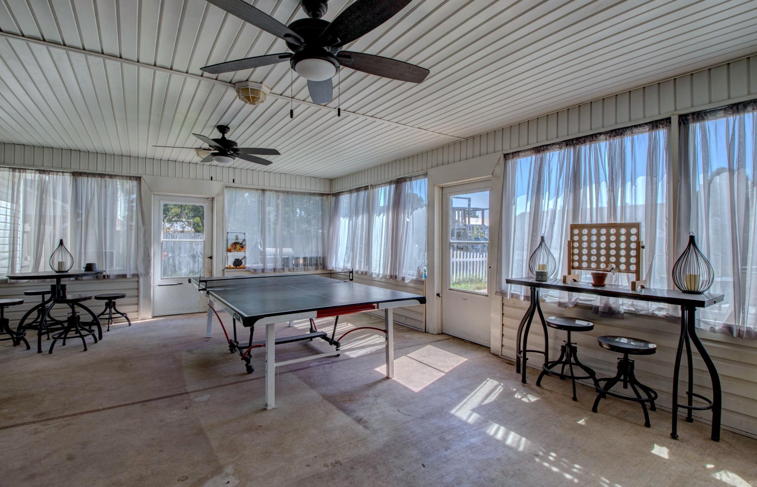 FOXWOOD J - Residential