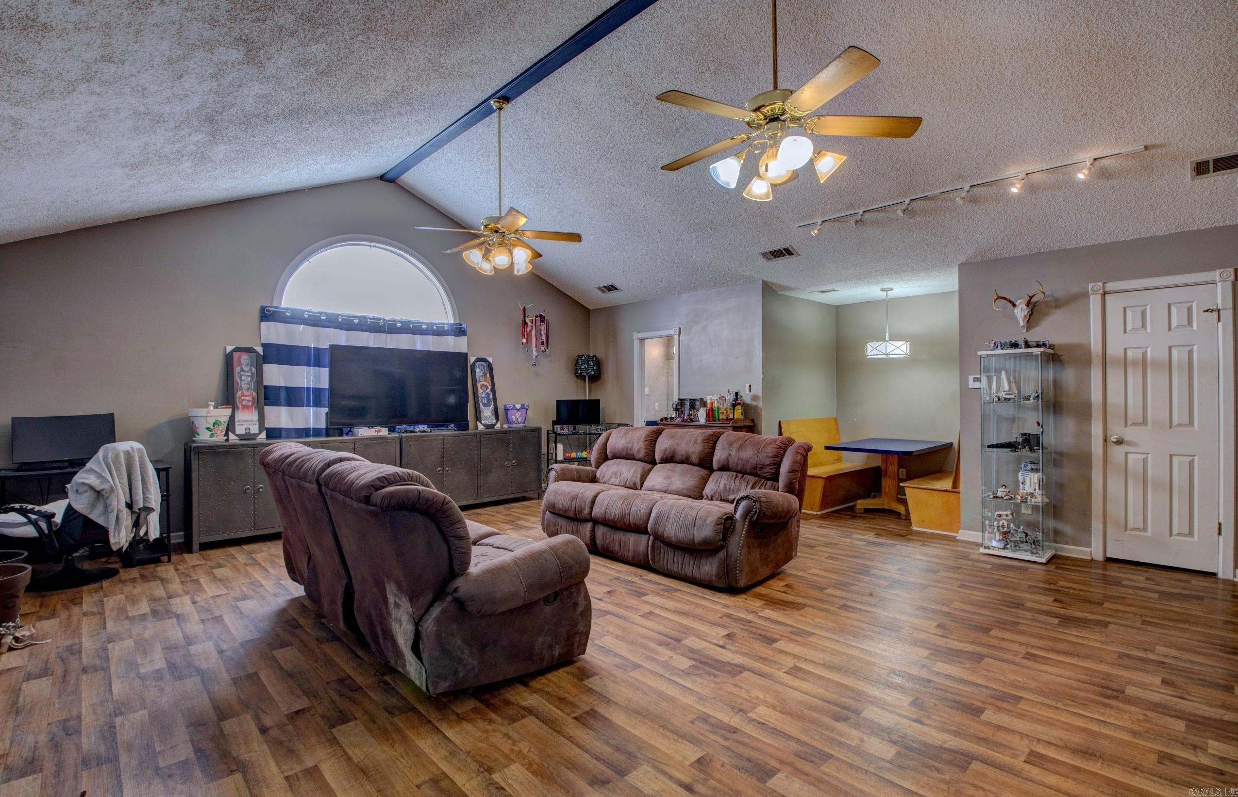 FOXWOOD J - Residential