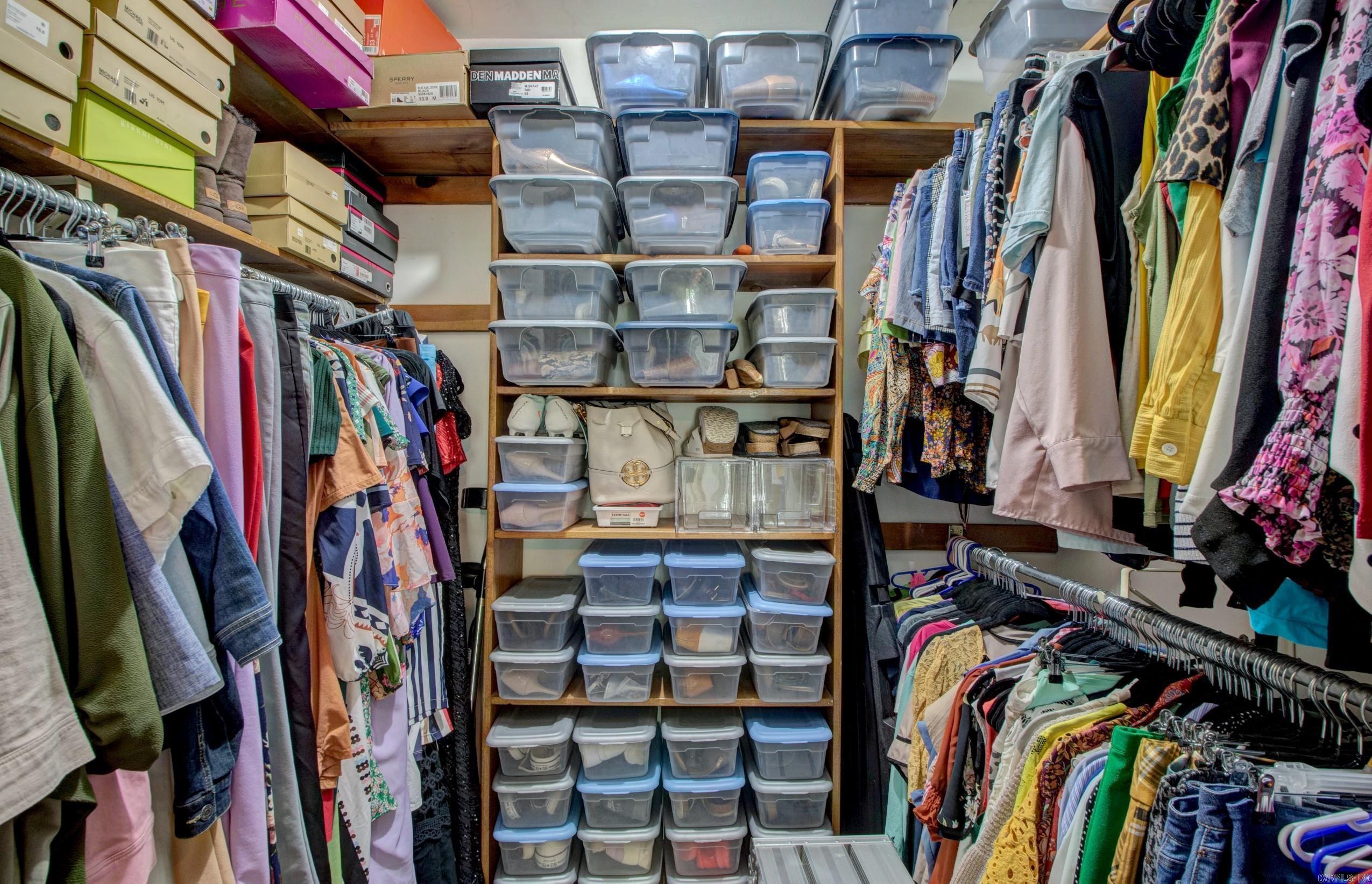 FOXWOOD J - Residential