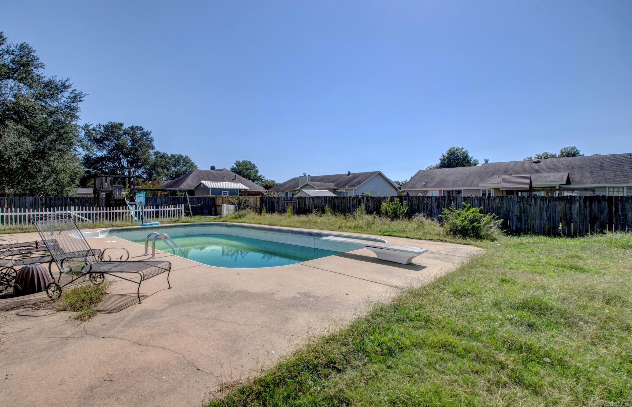 FOXWOOD J - Residential