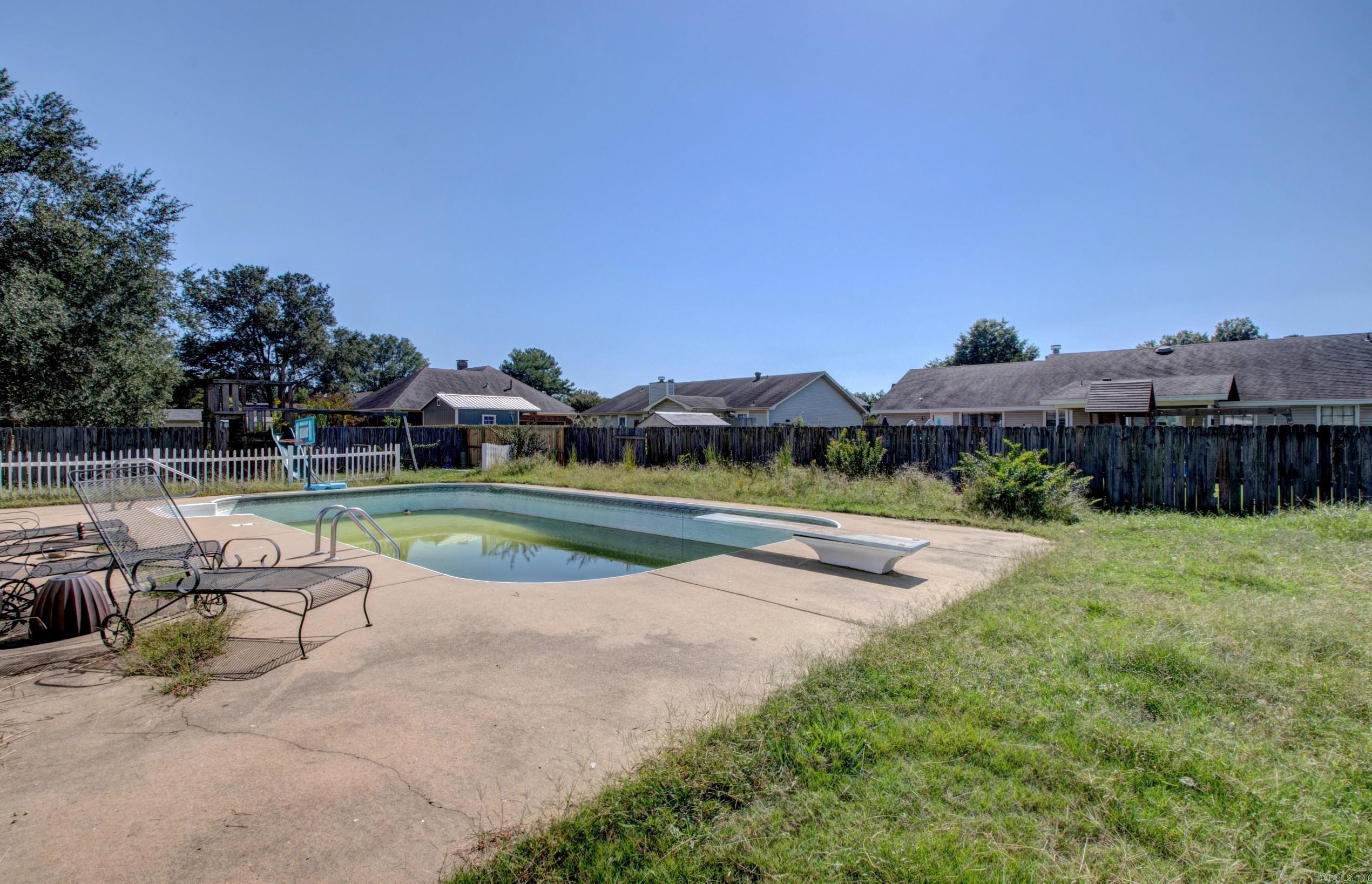 FOXWOOD J - Residential