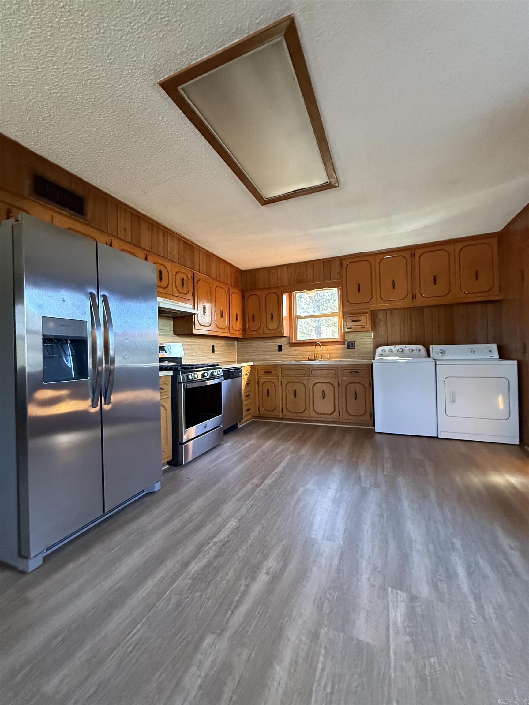 Metes & Bounds - Residential Income