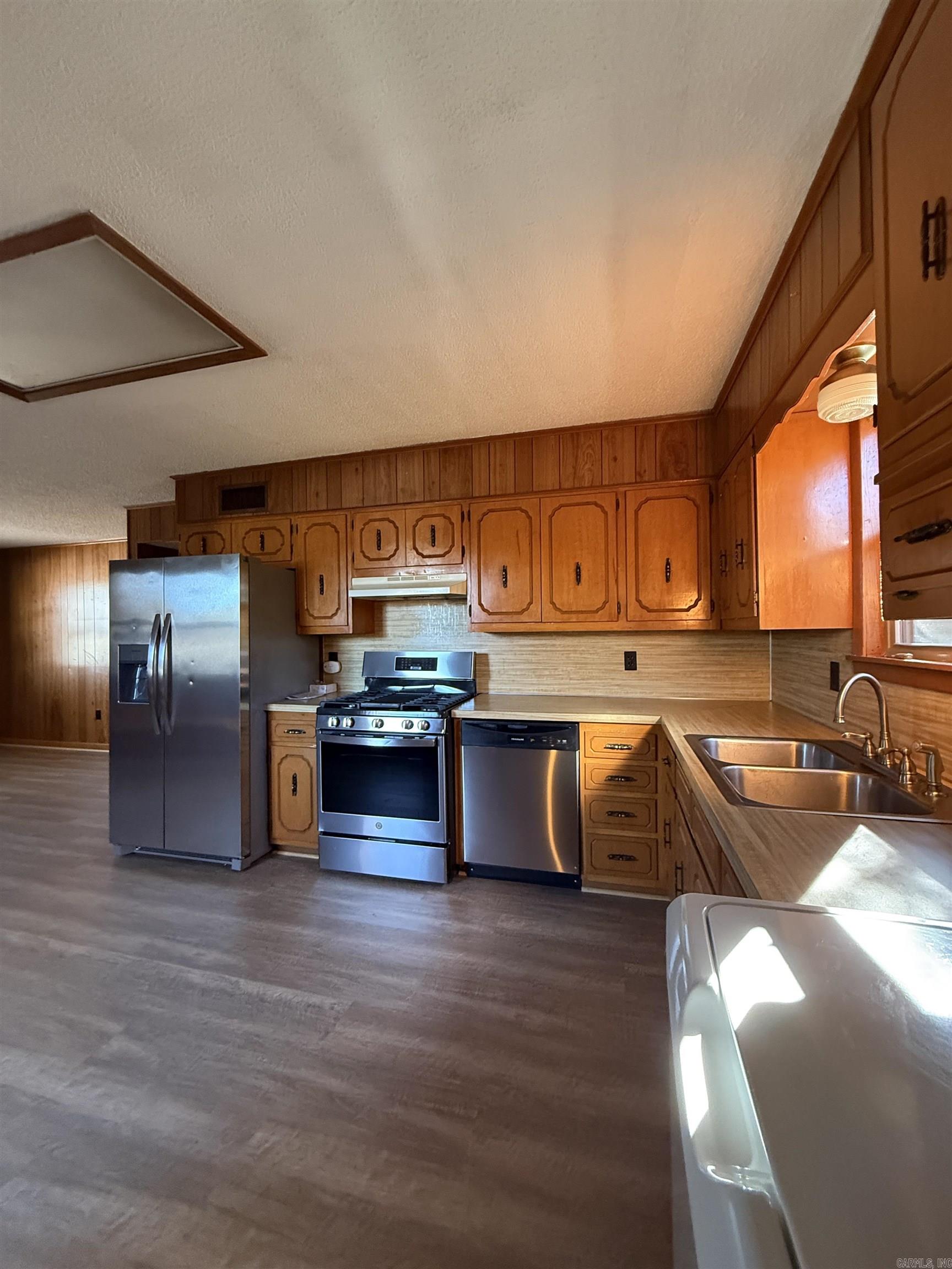 Metes & Bounds - Residential Income