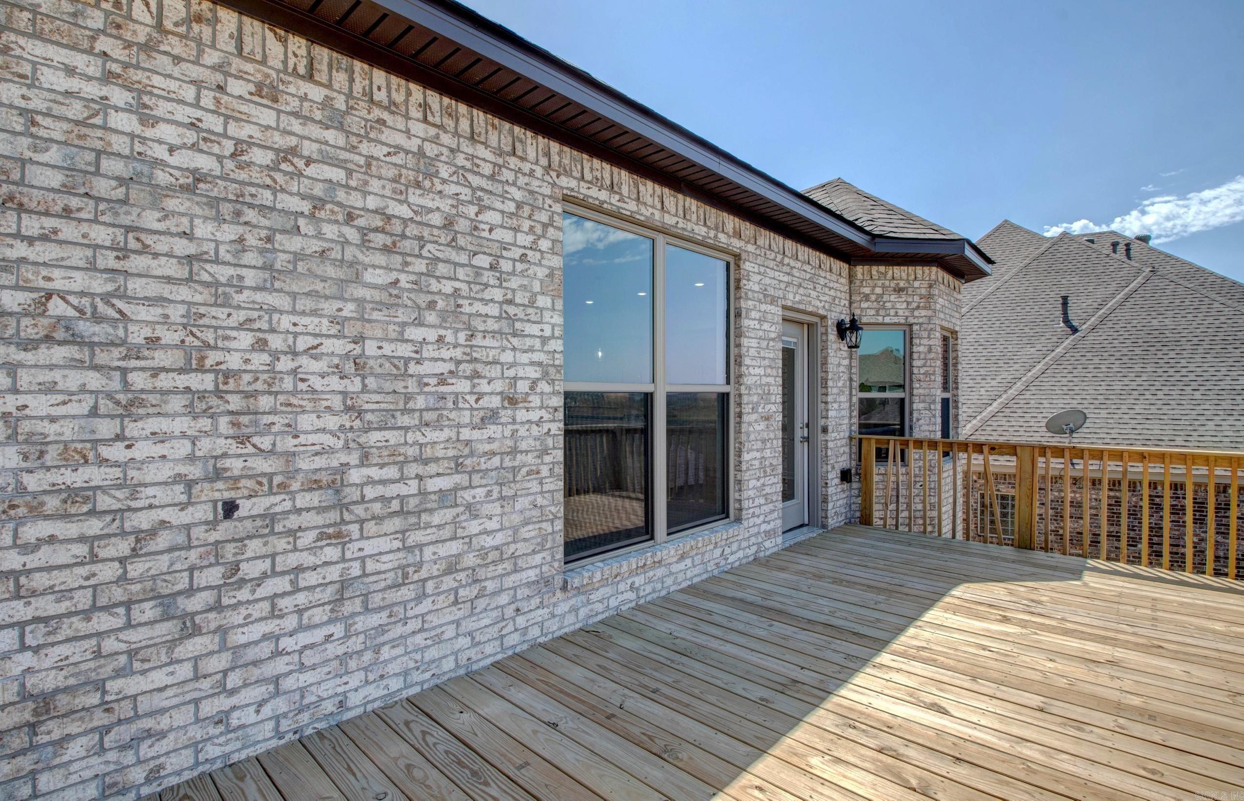 MAJESTIC POINTE - Residential