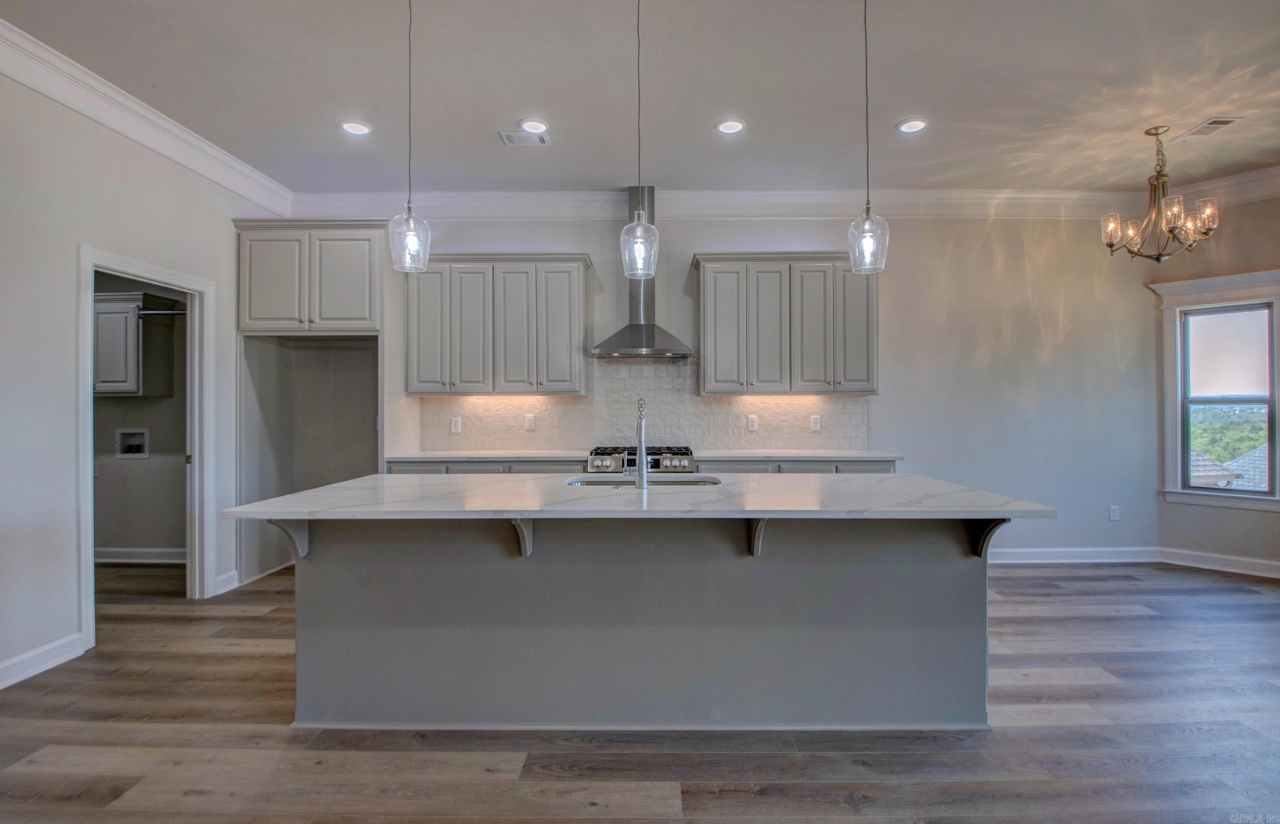 MAJESTIC POINTE - Residential